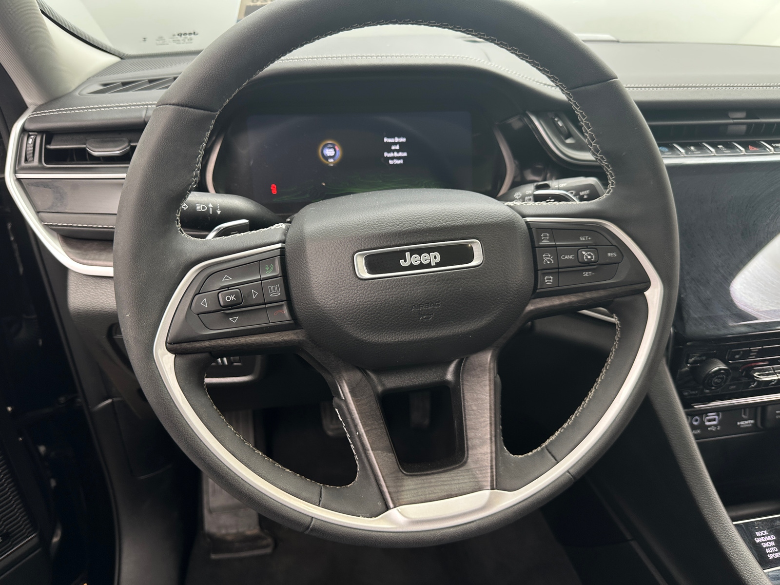 Thumbnail: 2022 Jeep Grand Cherokee - 4