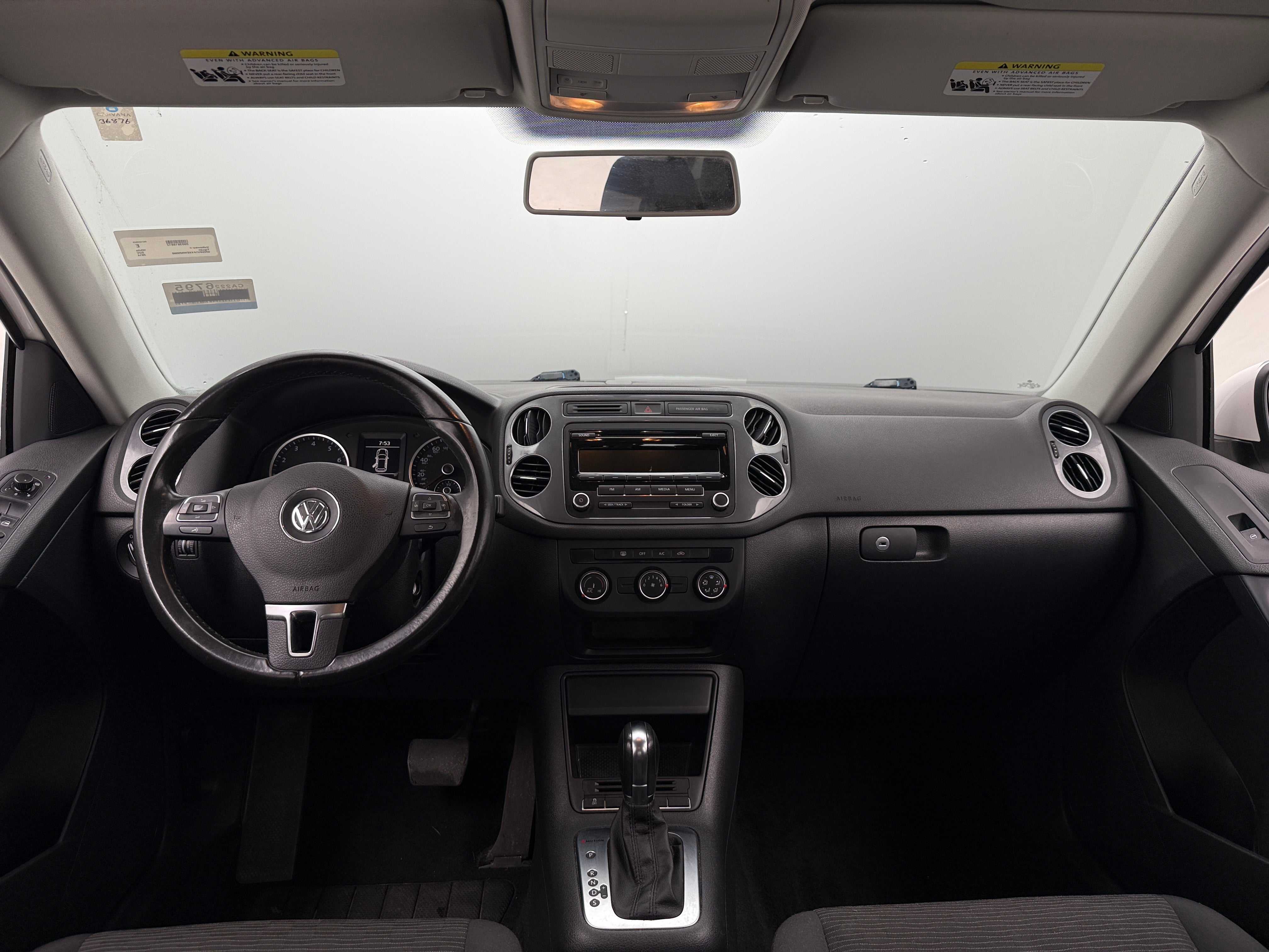 Thumbnail: 2014 Volkswagen Tiguan - 3