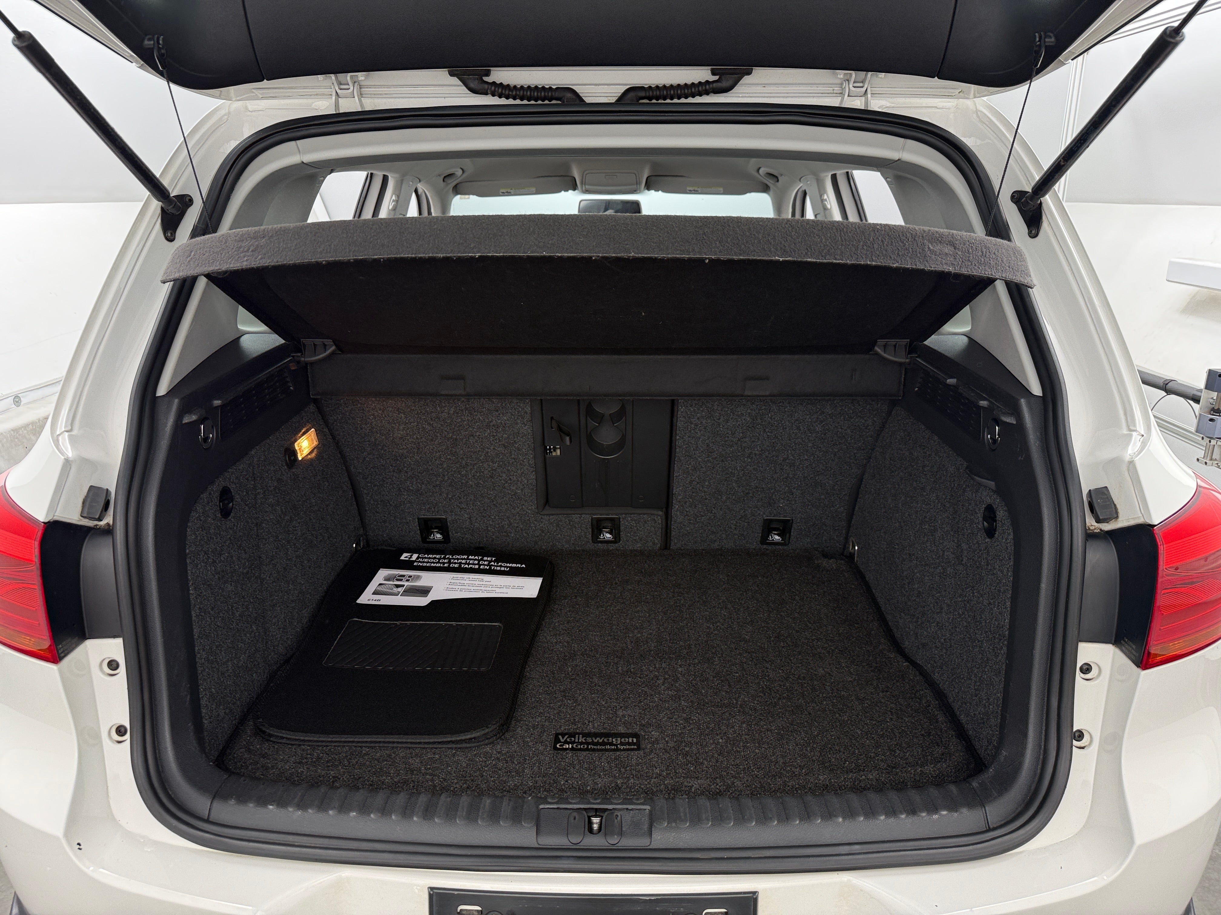 Thumbnail: 2014 Volkswagen Tiguan - 7