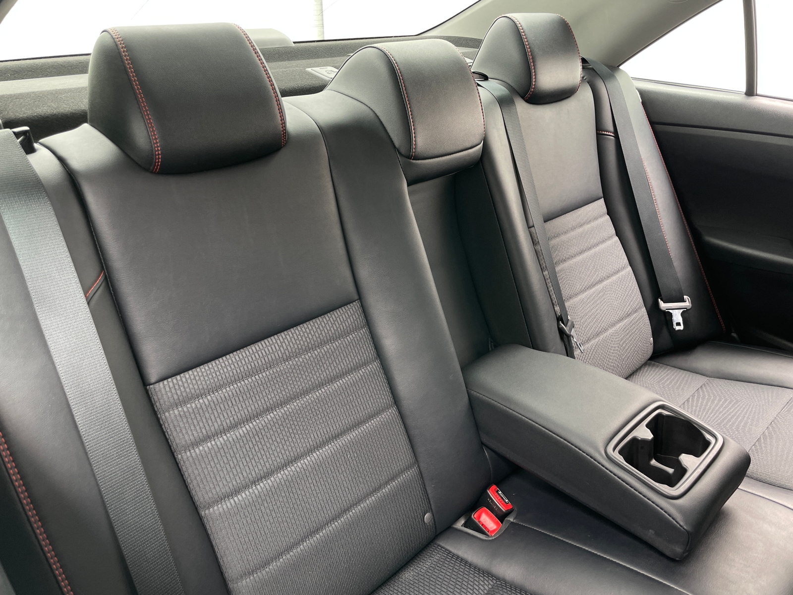 Thumbnail: 2016 Toyota Camry - 6