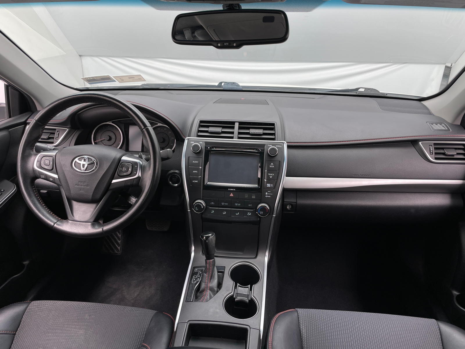 Thumbnail: 2016 Toyota Camry - 3