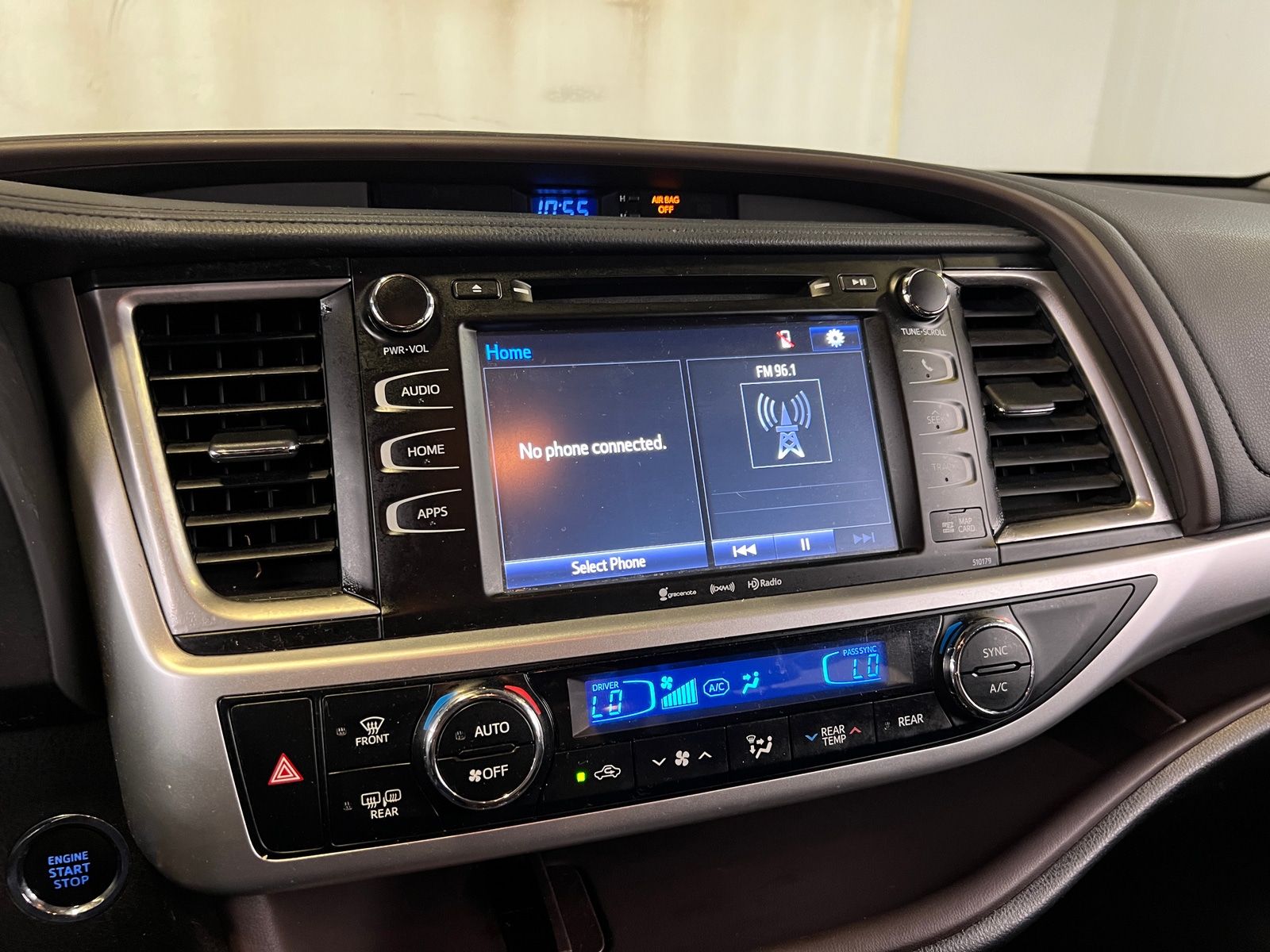 Thumbnail: 2017 Toyota Highlander - 3