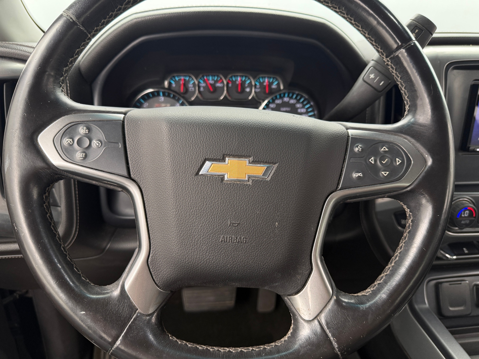 Thumbnail: 2015 Chevrolet Silverado 2500 - 4