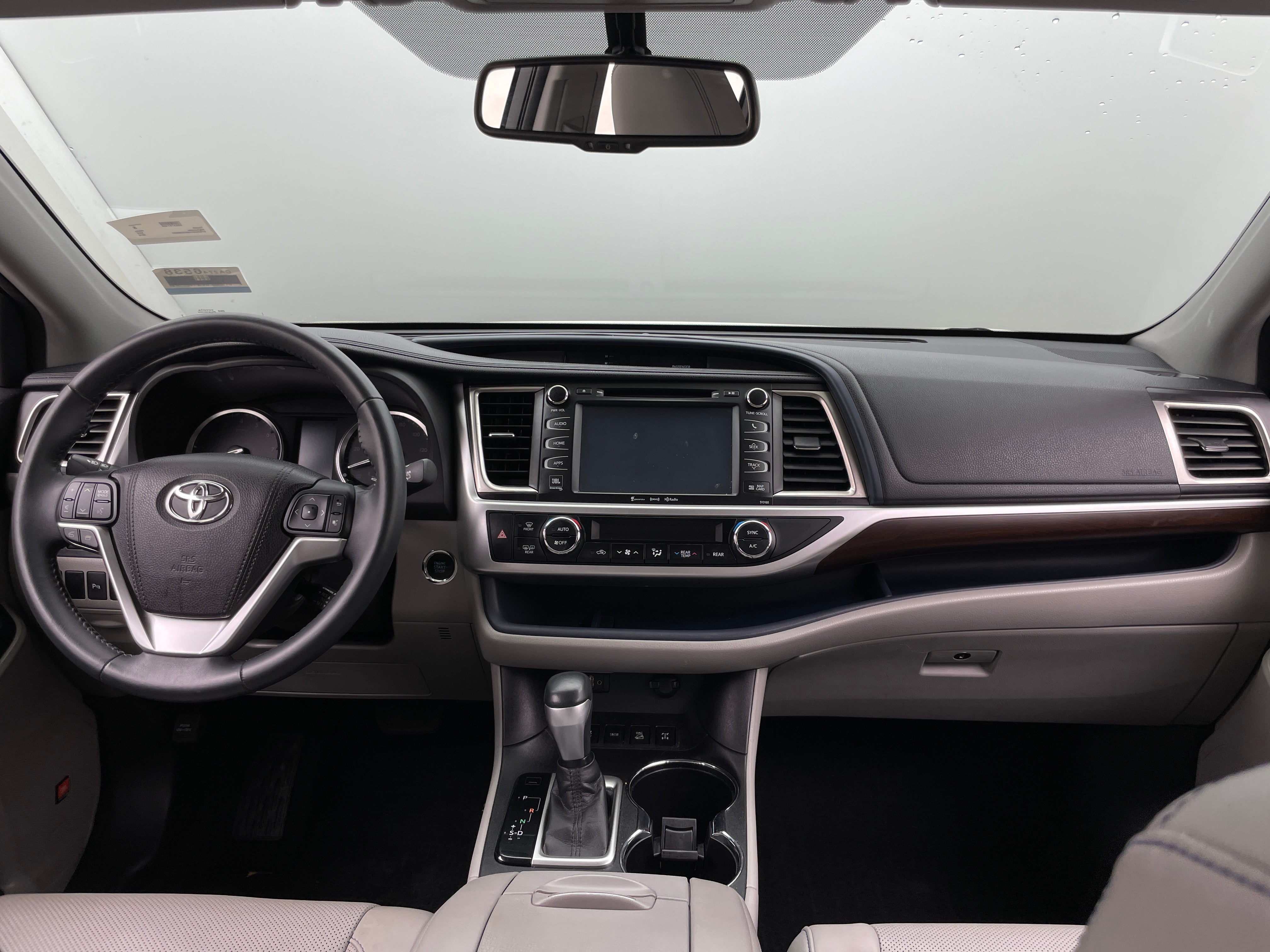 Thumbnail: 2016 Toyota Highlander - 2