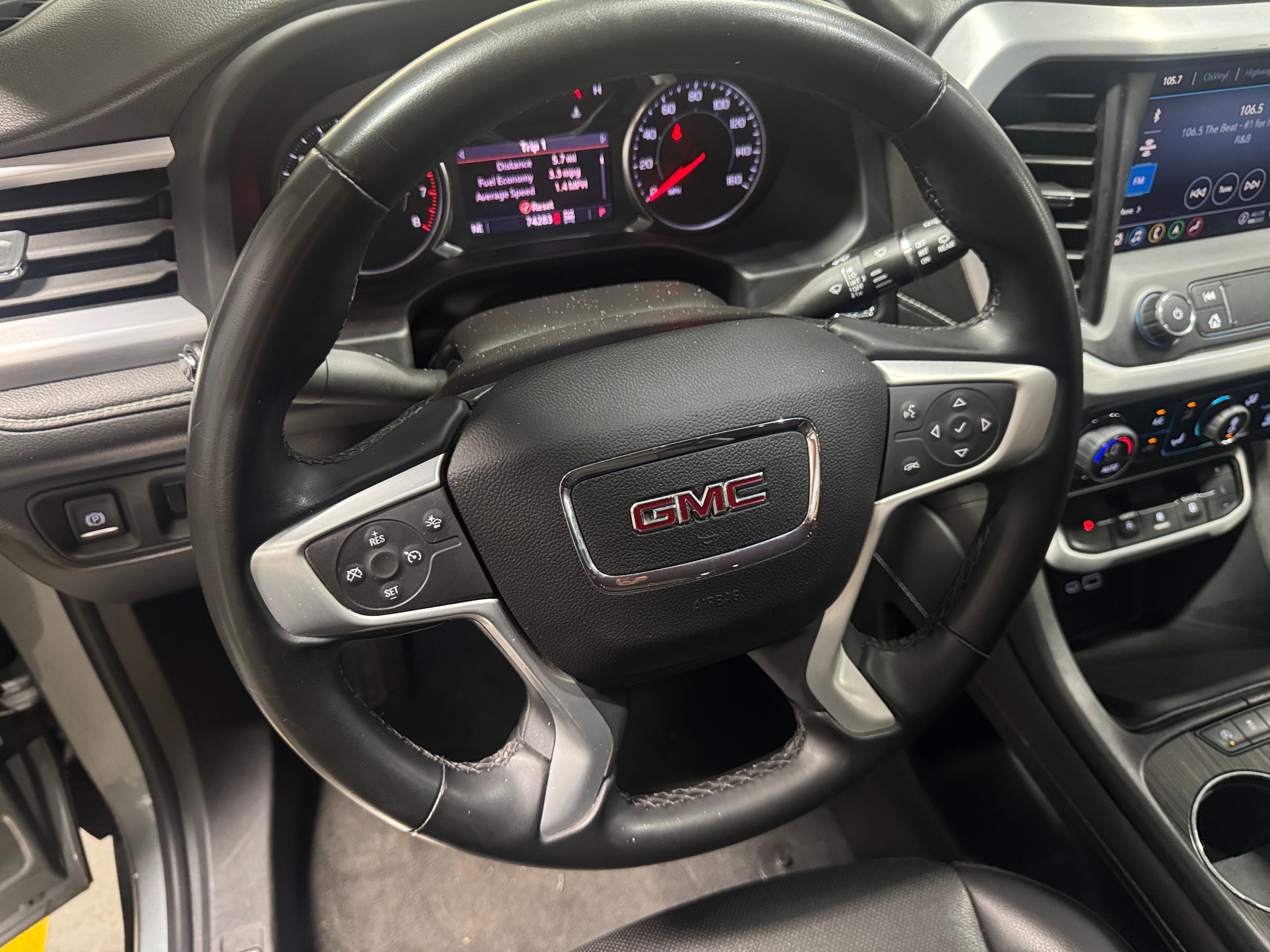 Thumbnail: 2023 GMC Acadia - 4