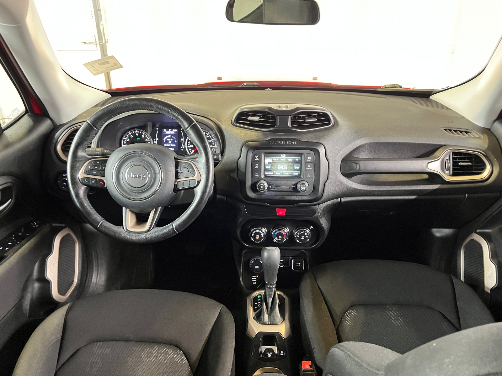 Thumbnail: 2017 Jeep Renegade - 3