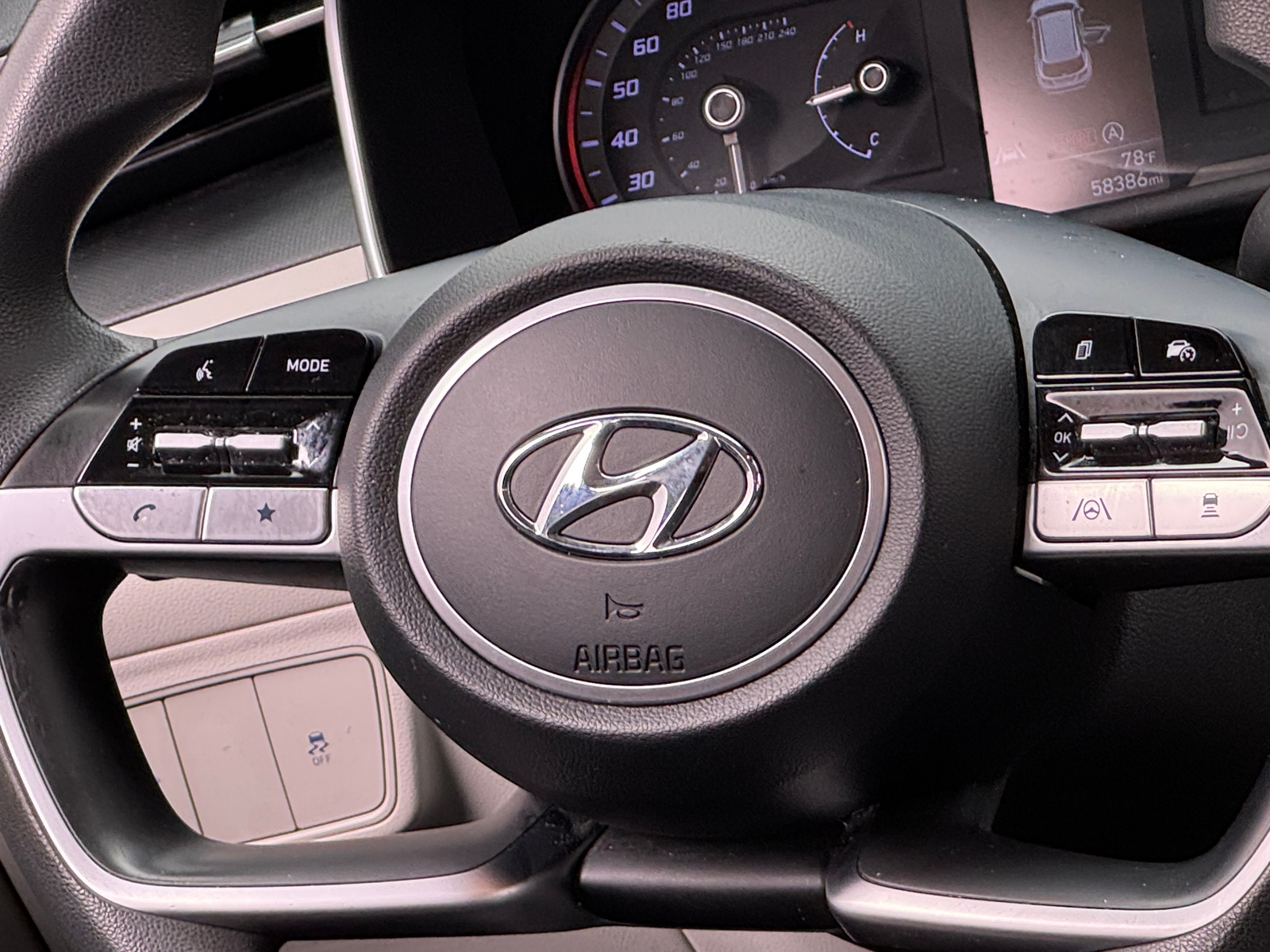 Thumbnail: 2022 Hyundai Tucson - 5