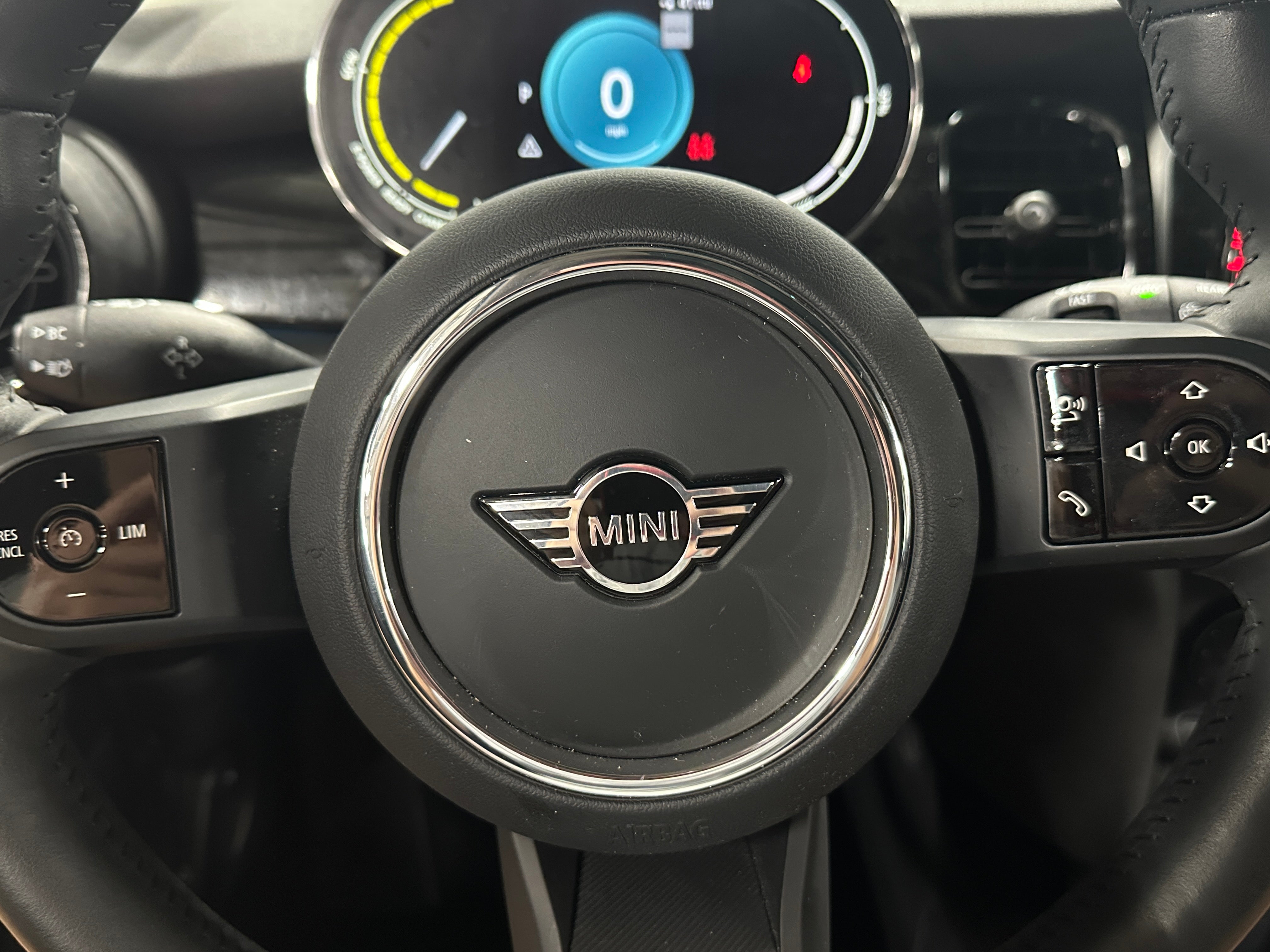 Thumbnail: 2024 MINI Cooper Hardtop - 4