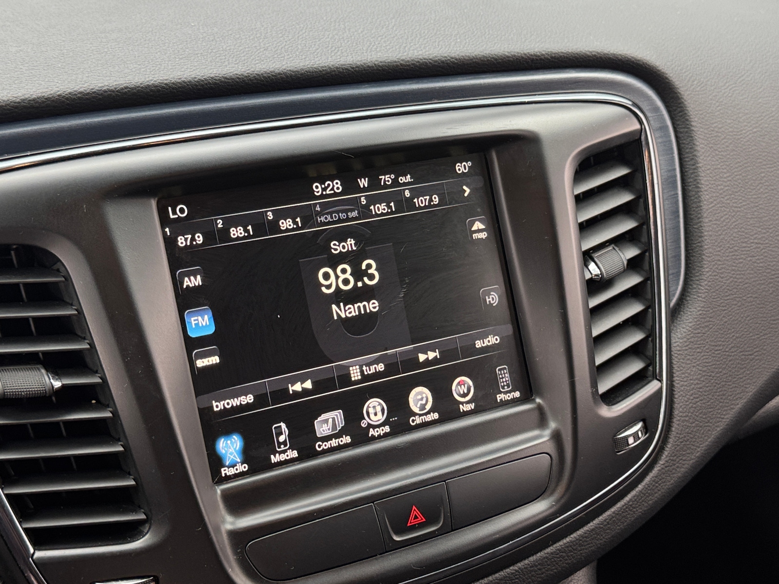 Thumbnail: 2016 Chrysler 200 - 3
