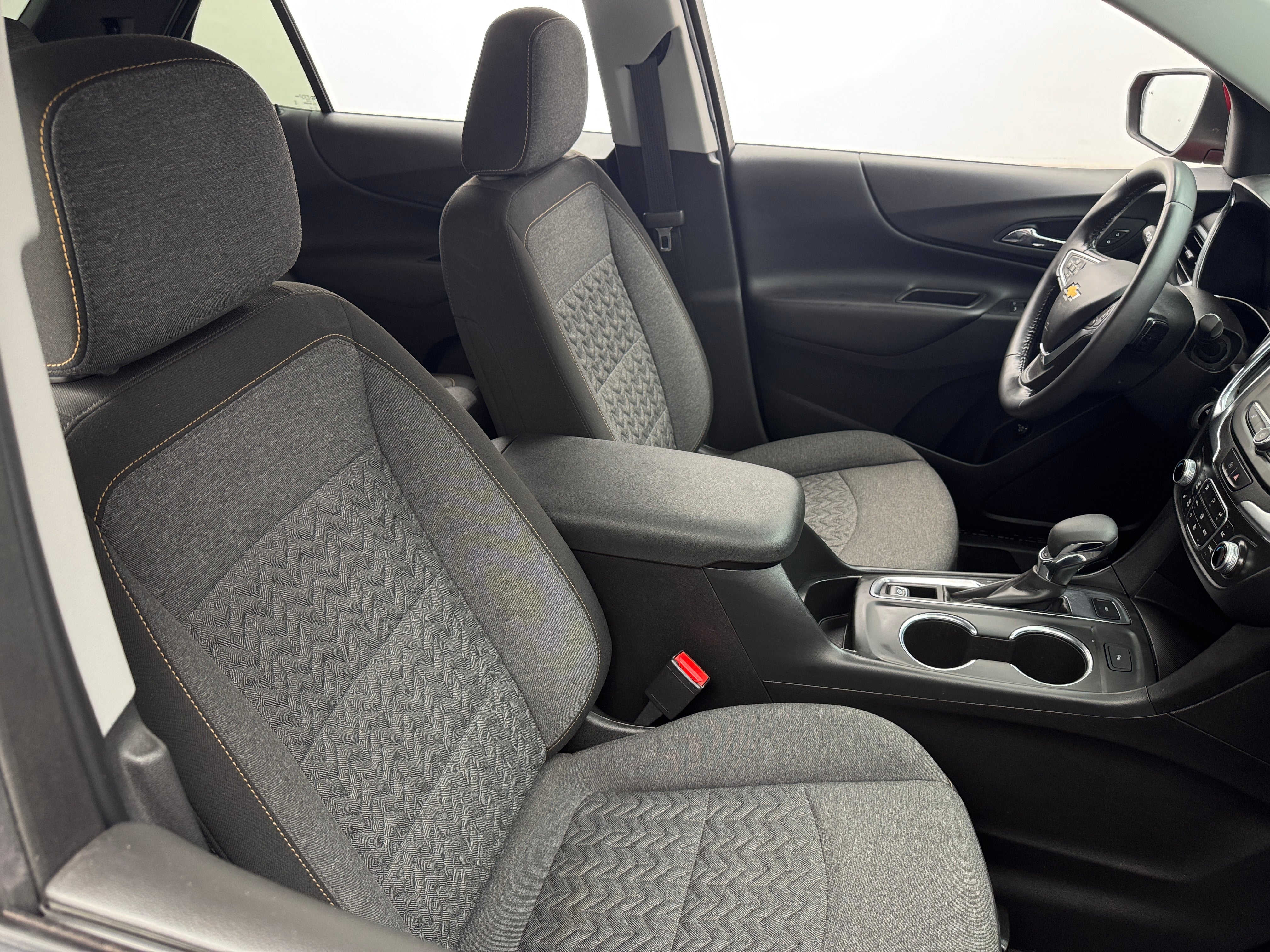 Thumbnail: 2022 Chevrolet Equinox - 2