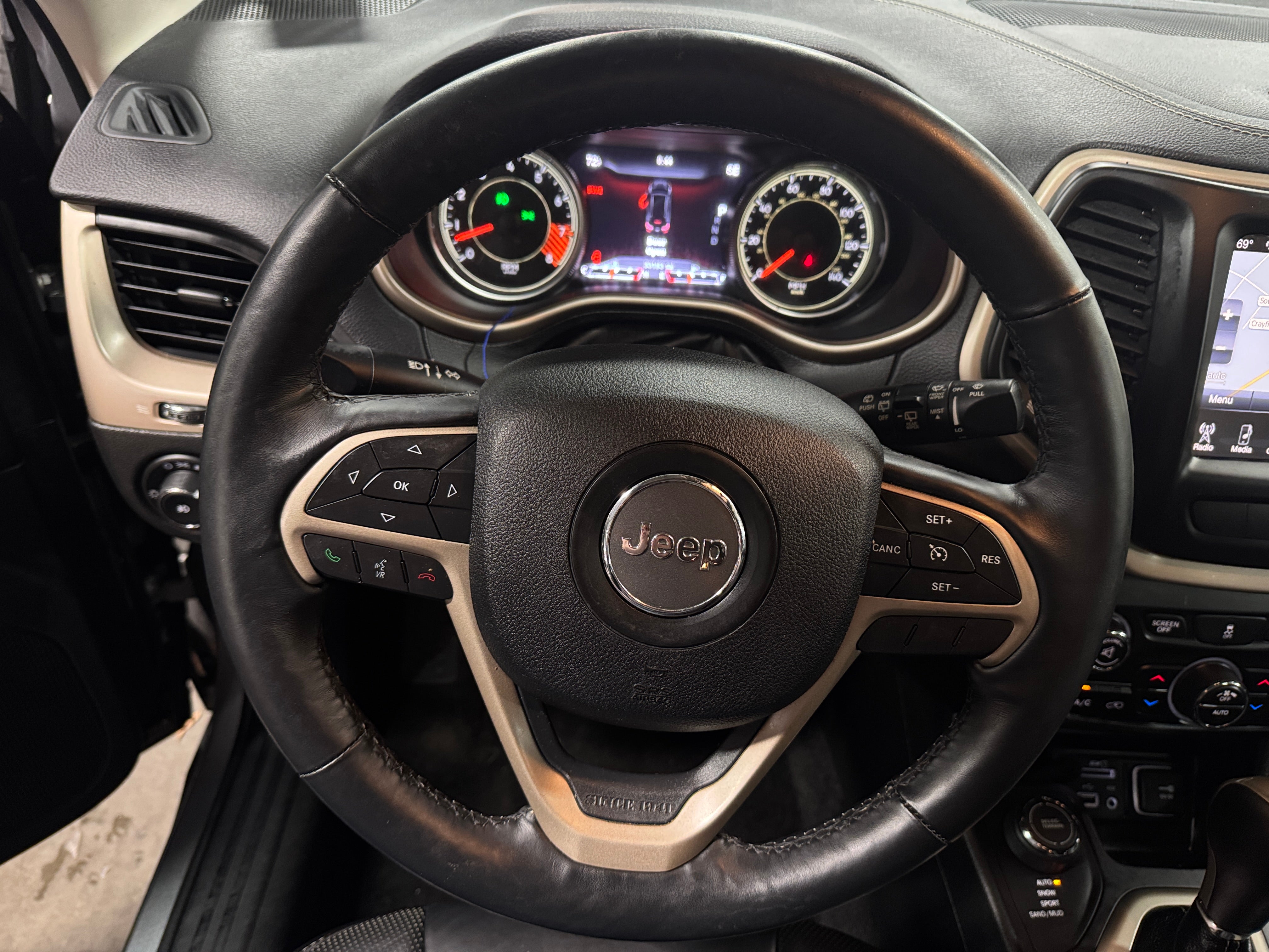 Thumbnail: 2014 Jeep Cherokee - 4