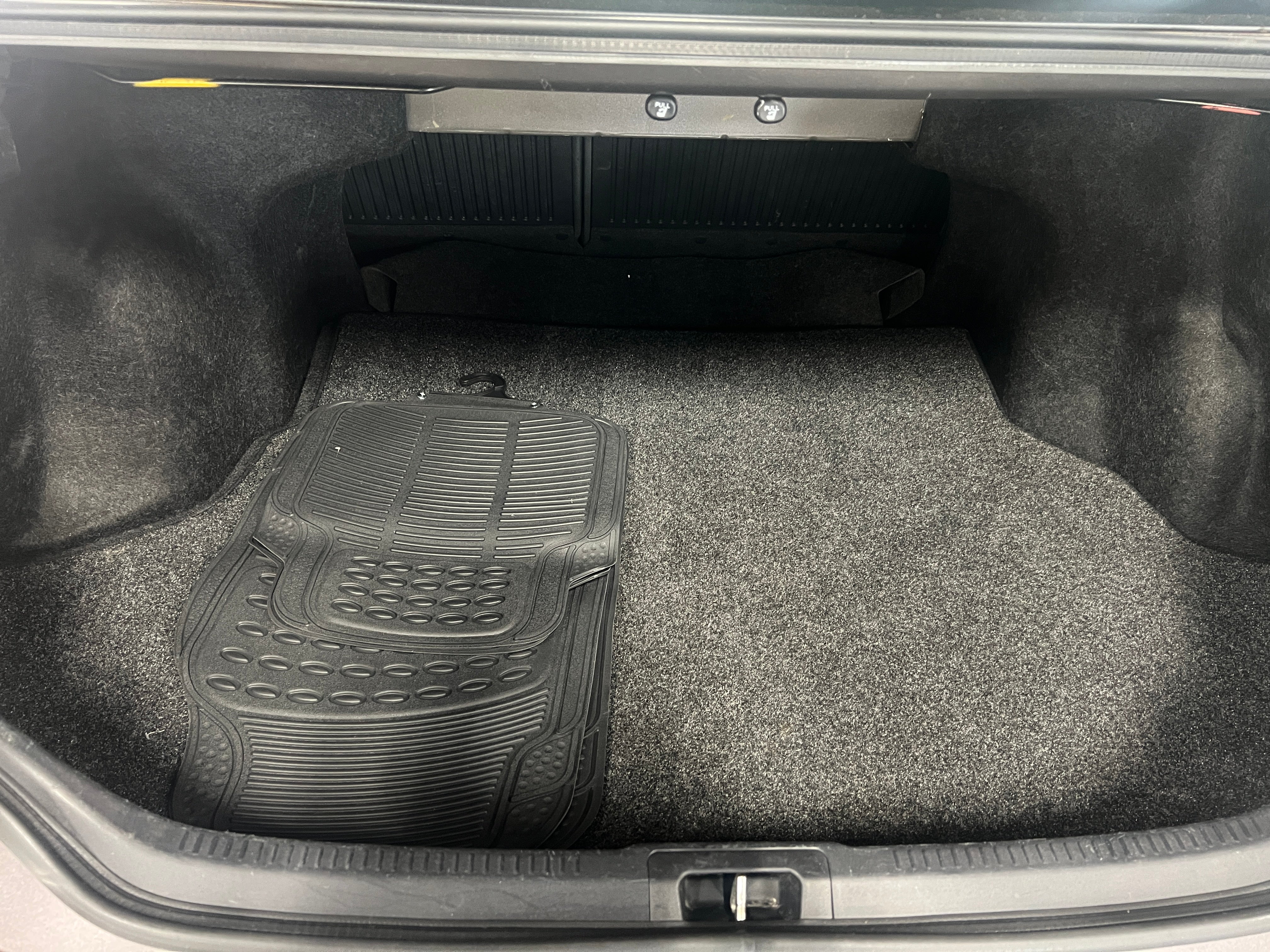 Thumbnail: 2016 Toyota Camry - 7