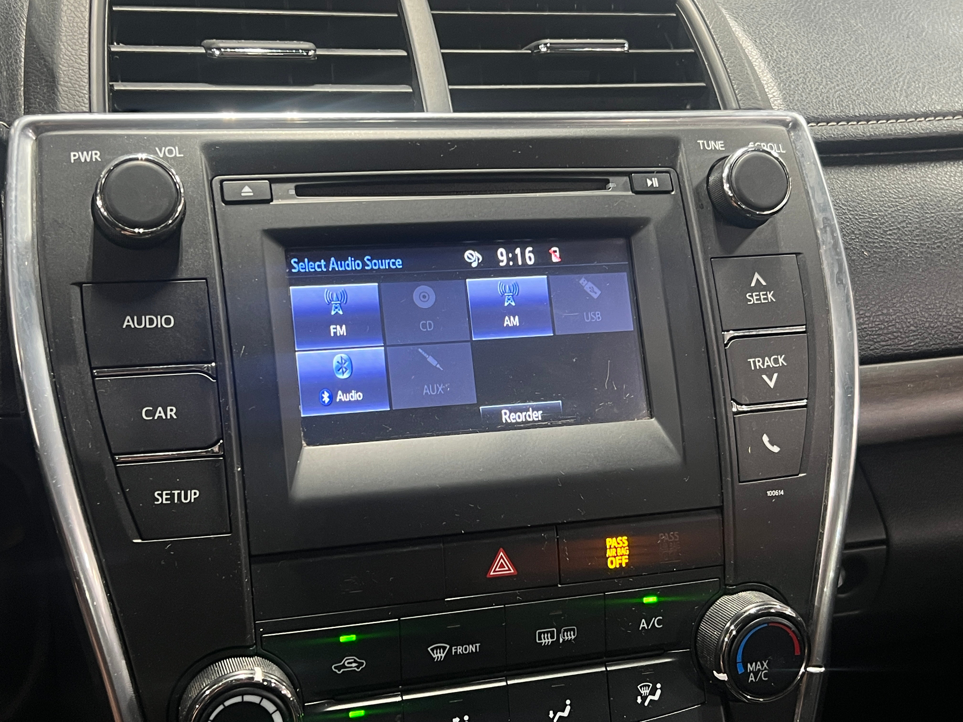 Thumbnail: 2016 Toyota Camry - 4