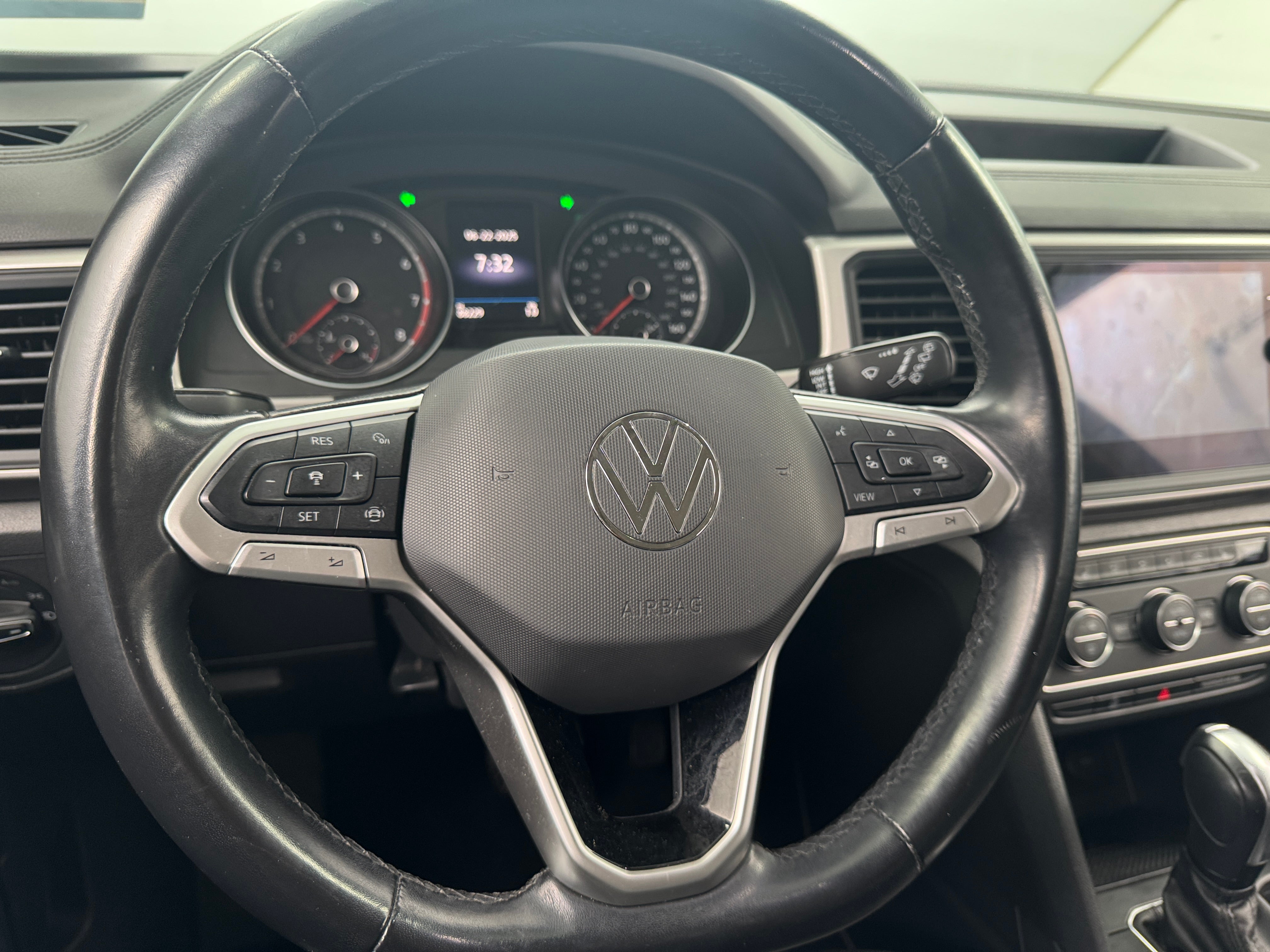 Thumbnail: 2021 Volkswagen Atlas - 4