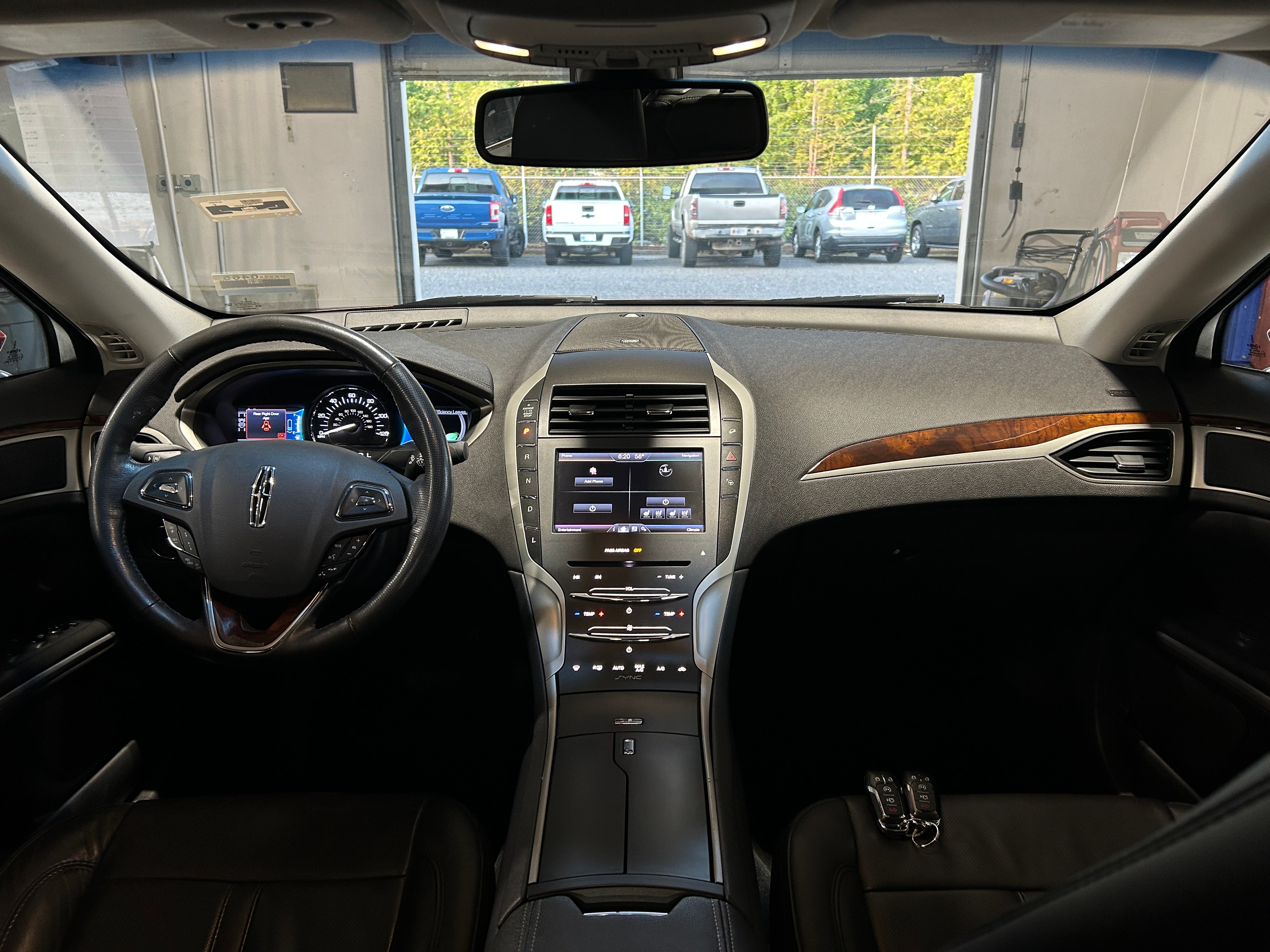 Thumbnail: 2014 Lincoln MKZ - 2