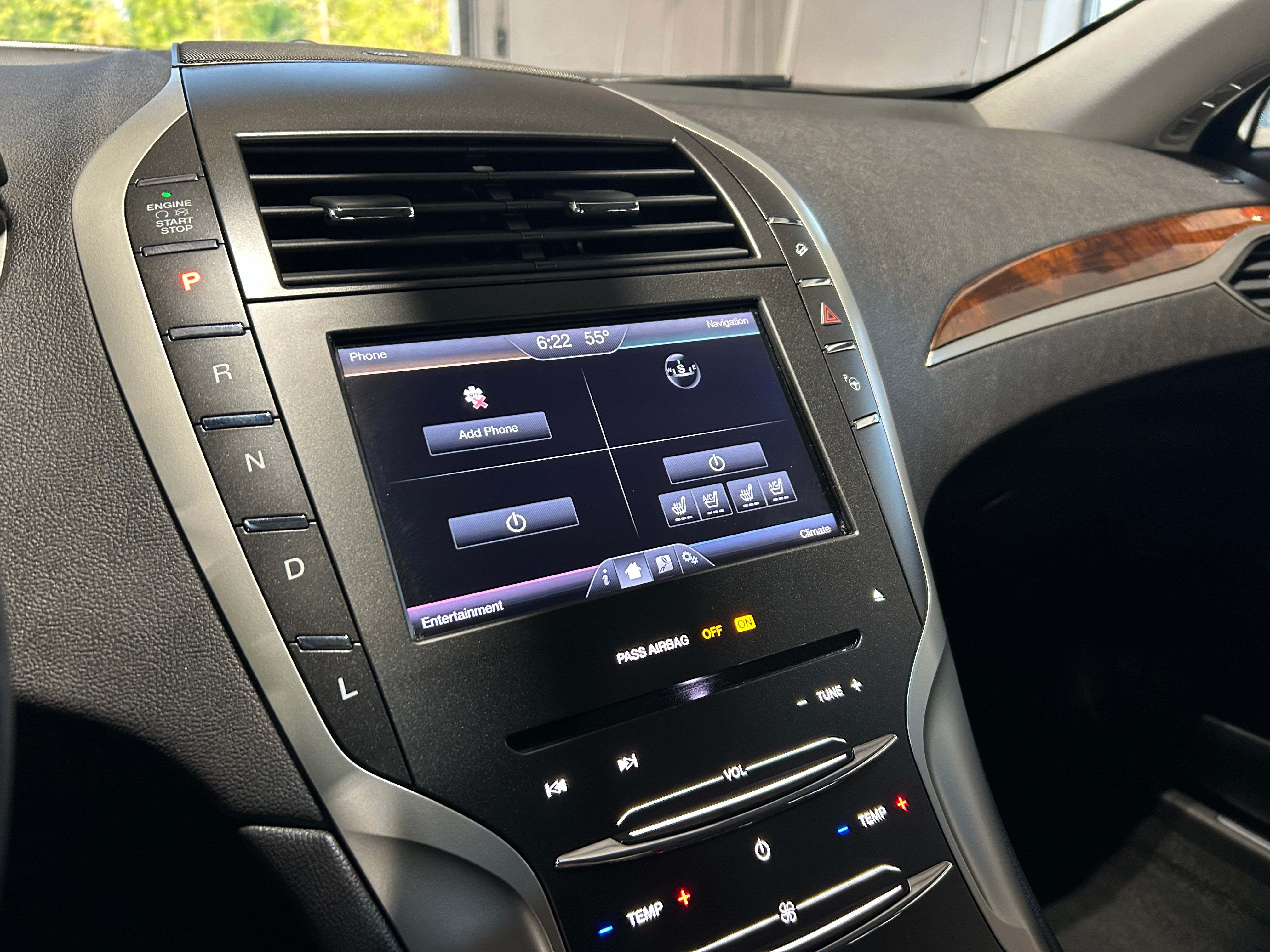 Thumbnail: 2014 Lincoln MKZ - 3