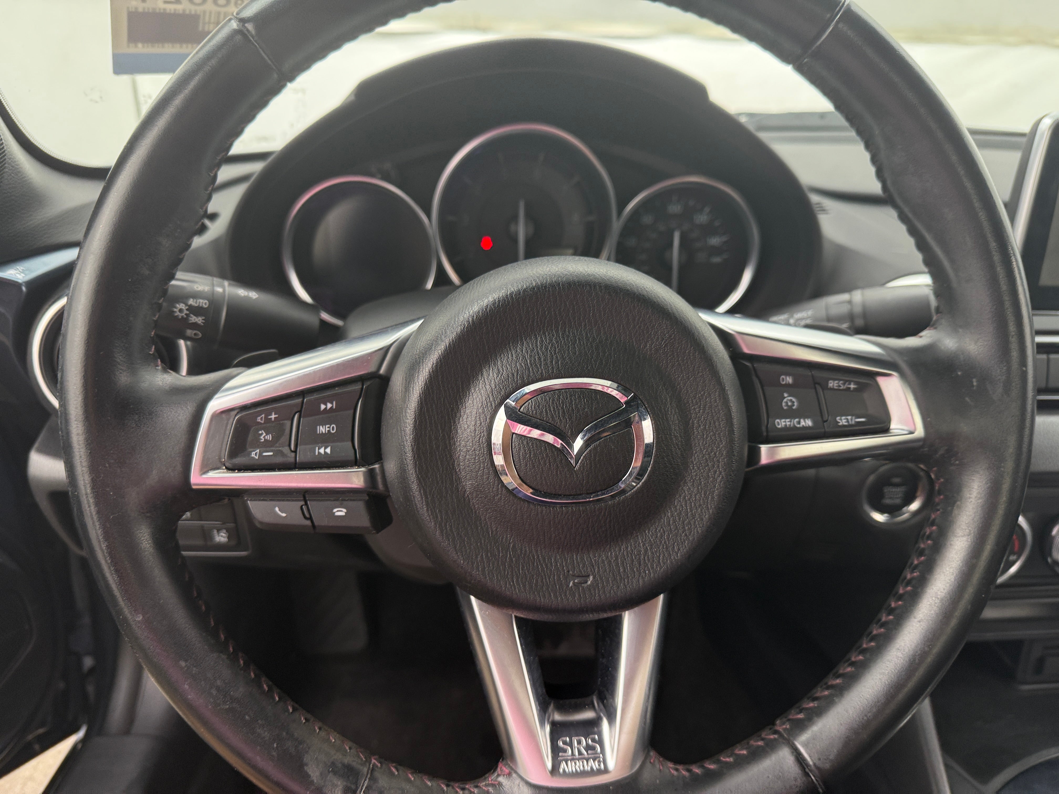 Thumbnail: 2016 Mazda MX-5 Miata - 4