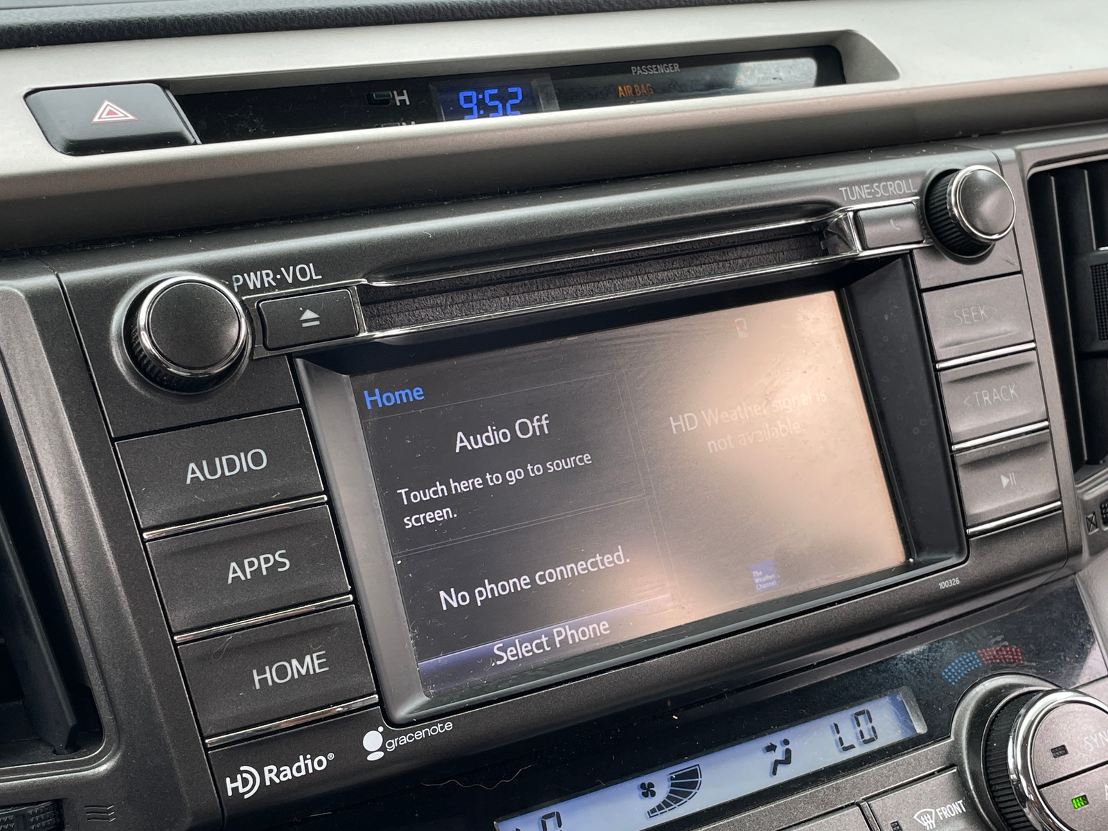Thumbnail: 2014 Toyota RAV4 - 4