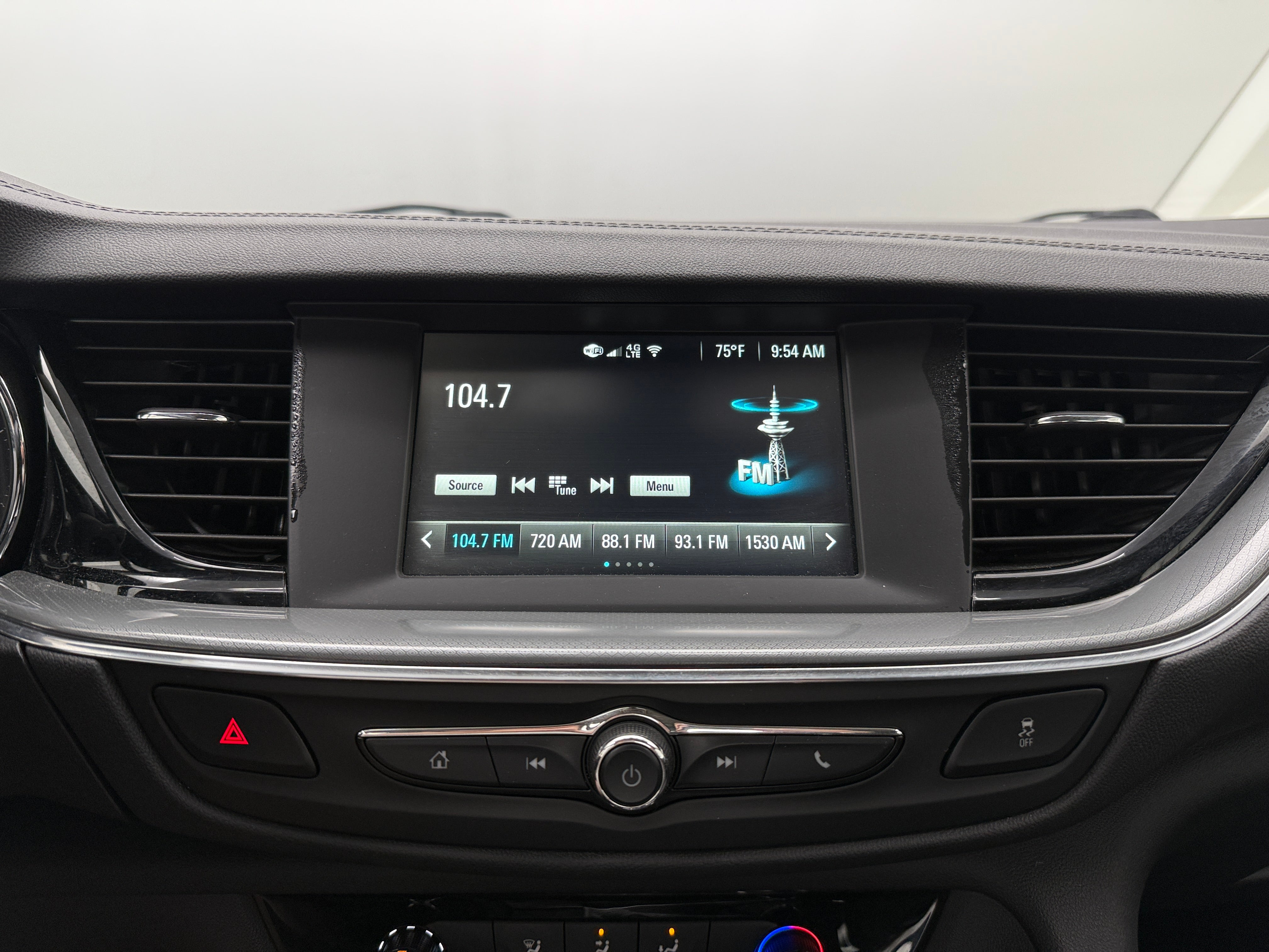 Thumbnail: 2018 Buick Regal - 4
