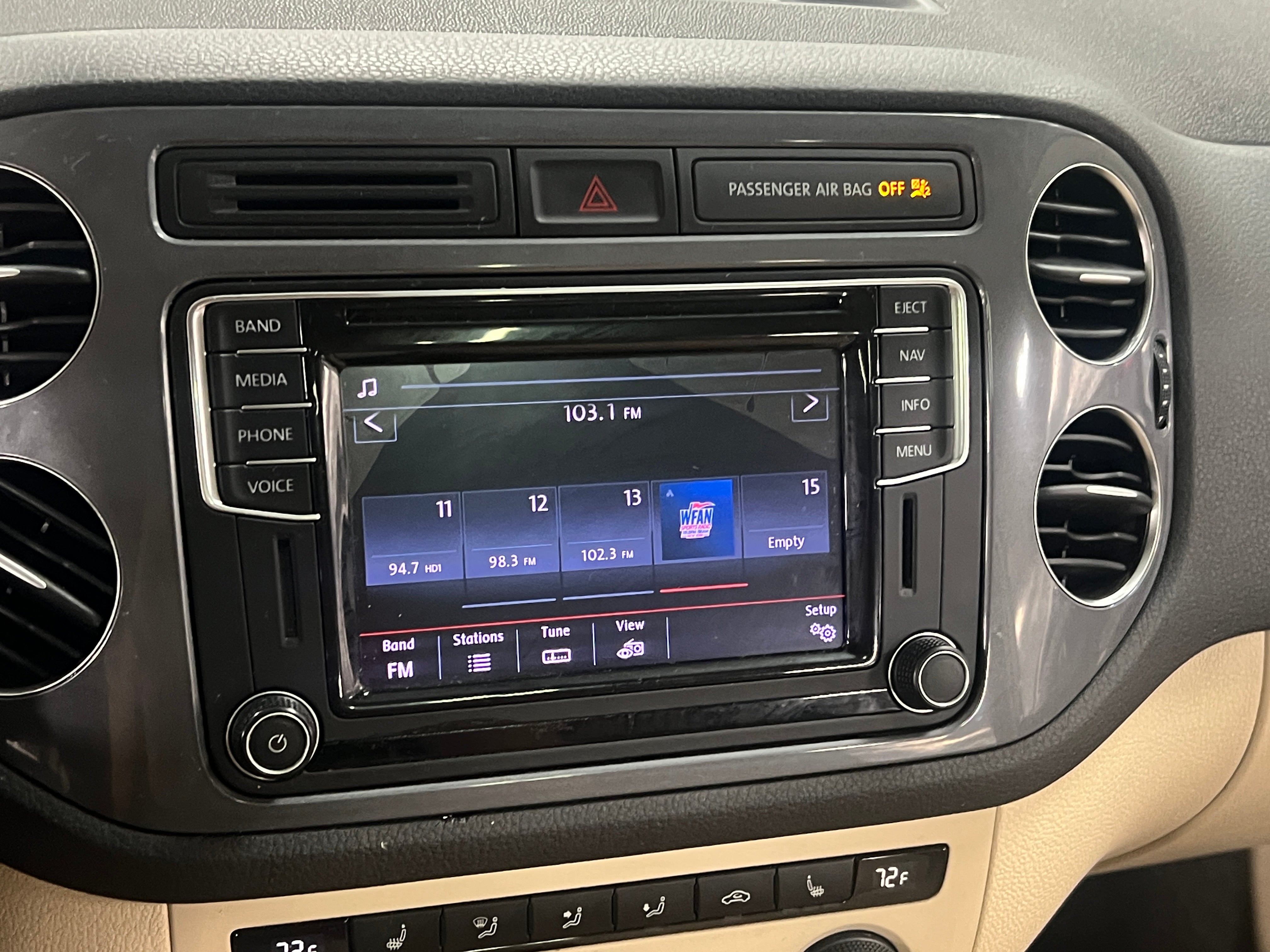 Thumbnail: 2016 Volkswagen Tiguan - 3