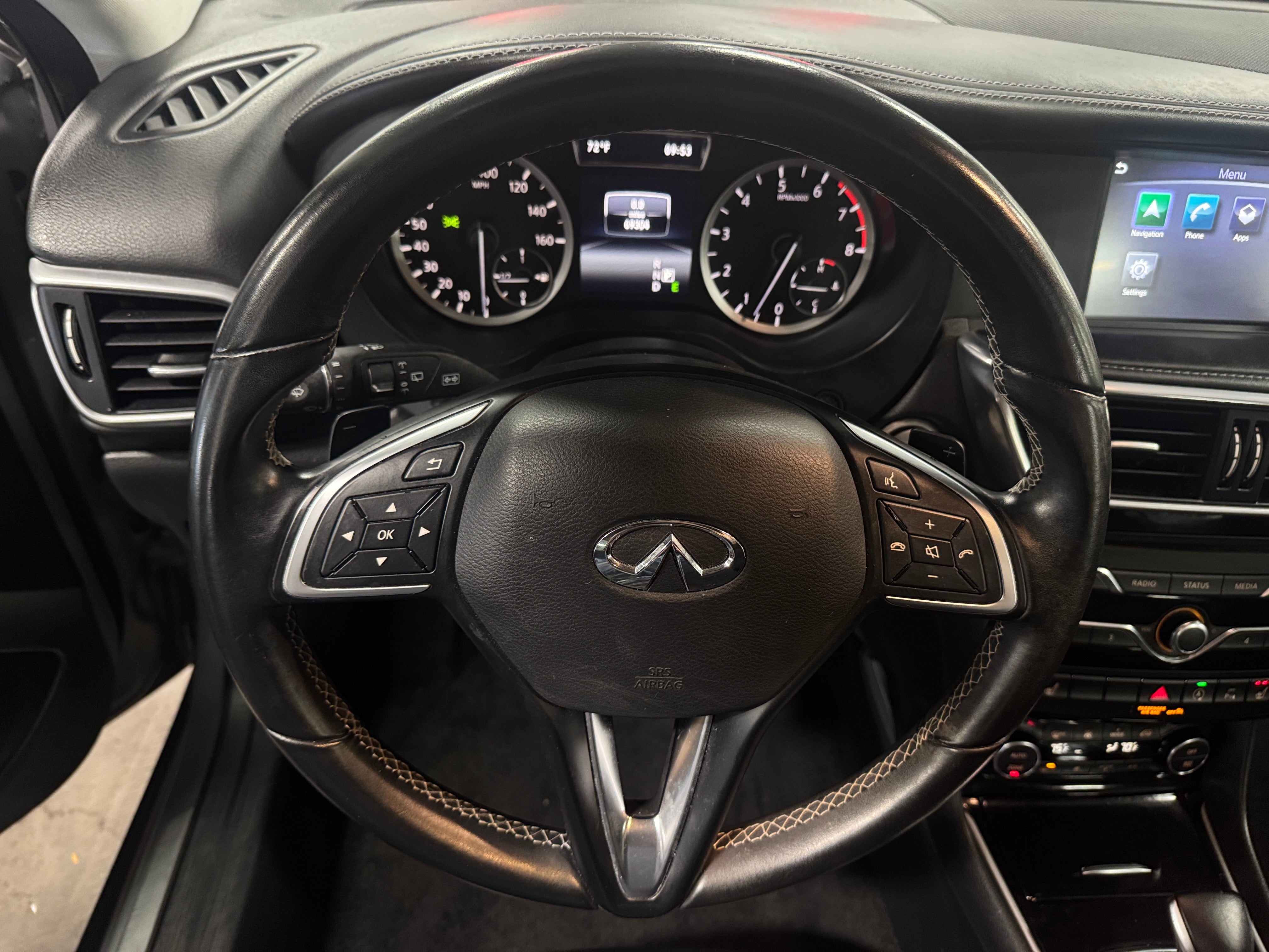 Thumbnail: 2018 INFINITI QX30 - 4