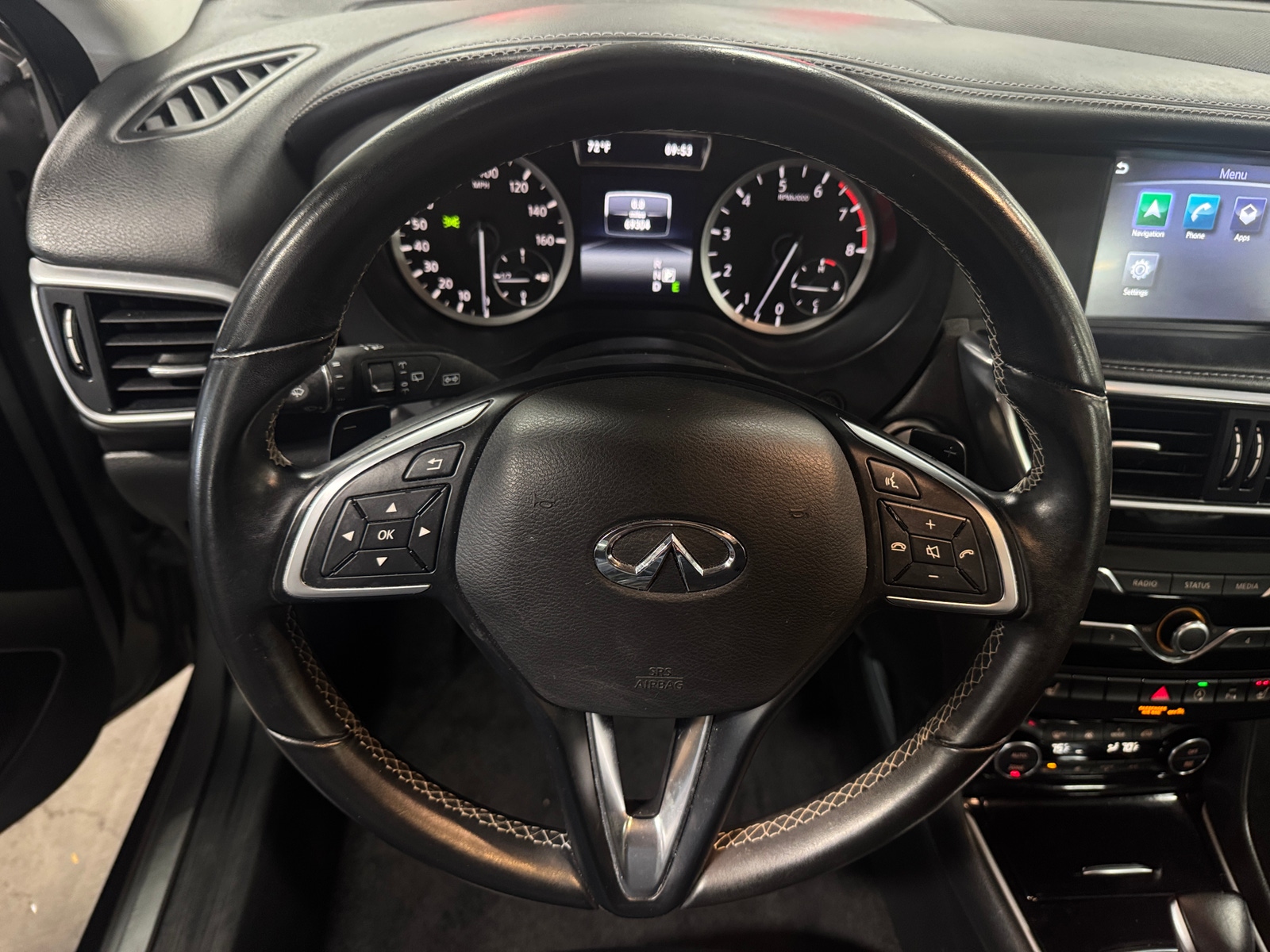 Thumbnail: 2018 INFINITI QX30 - 4