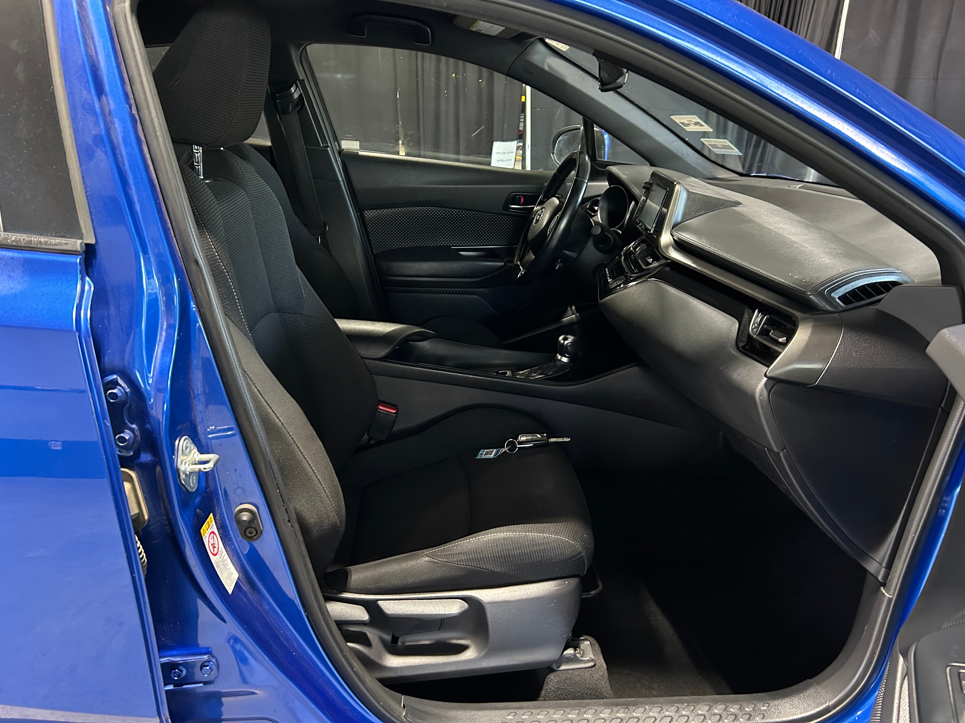 Thumbnail: 2018 Toyota C-HR - 2
