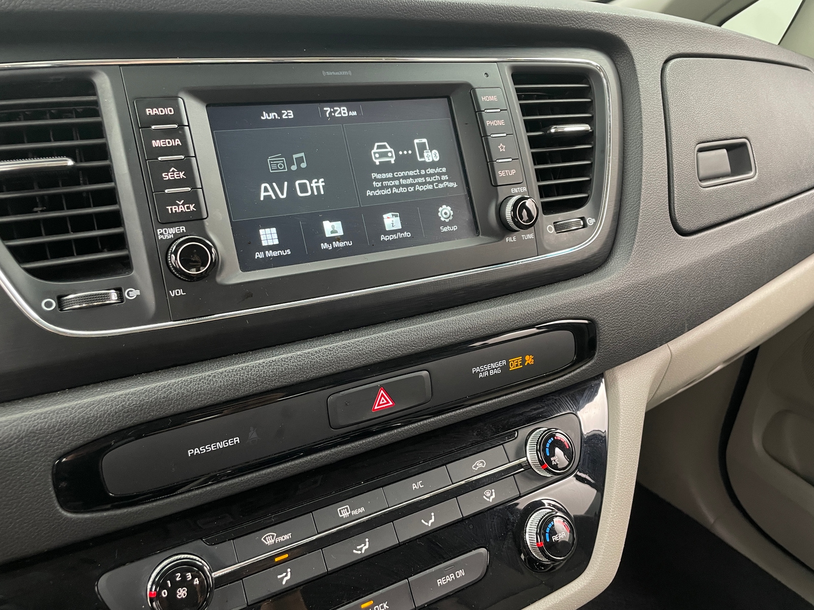Thumbnail: 2020 Kia Sedona - 3