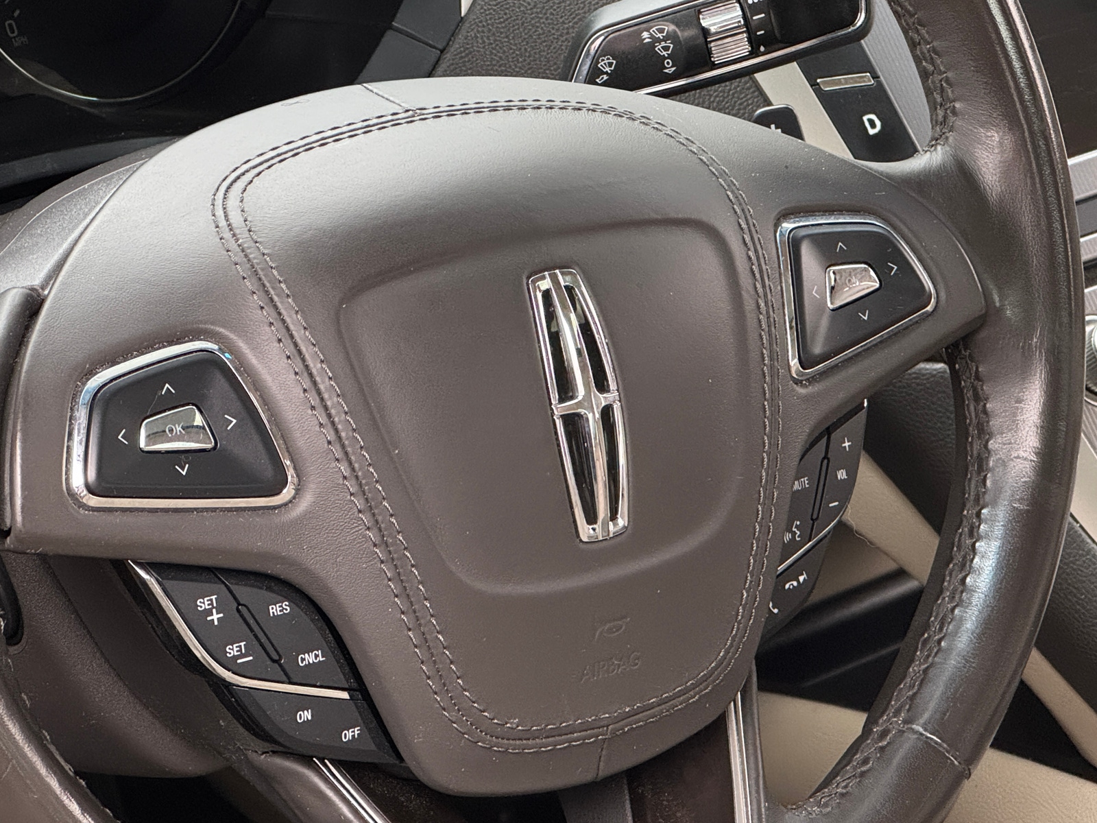 Thumbnail: 2018 Lincoln MKZ - 4