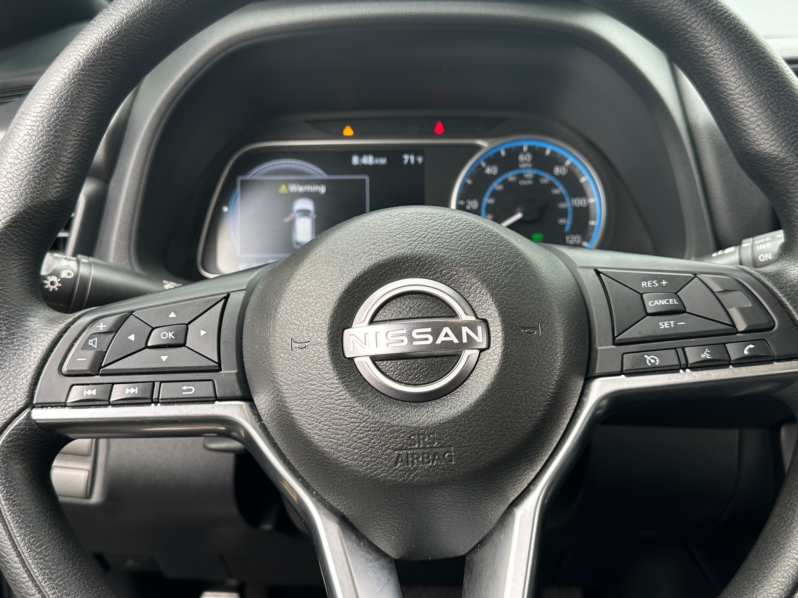 Thumbnail: 2023 Nissan Leaf - 5