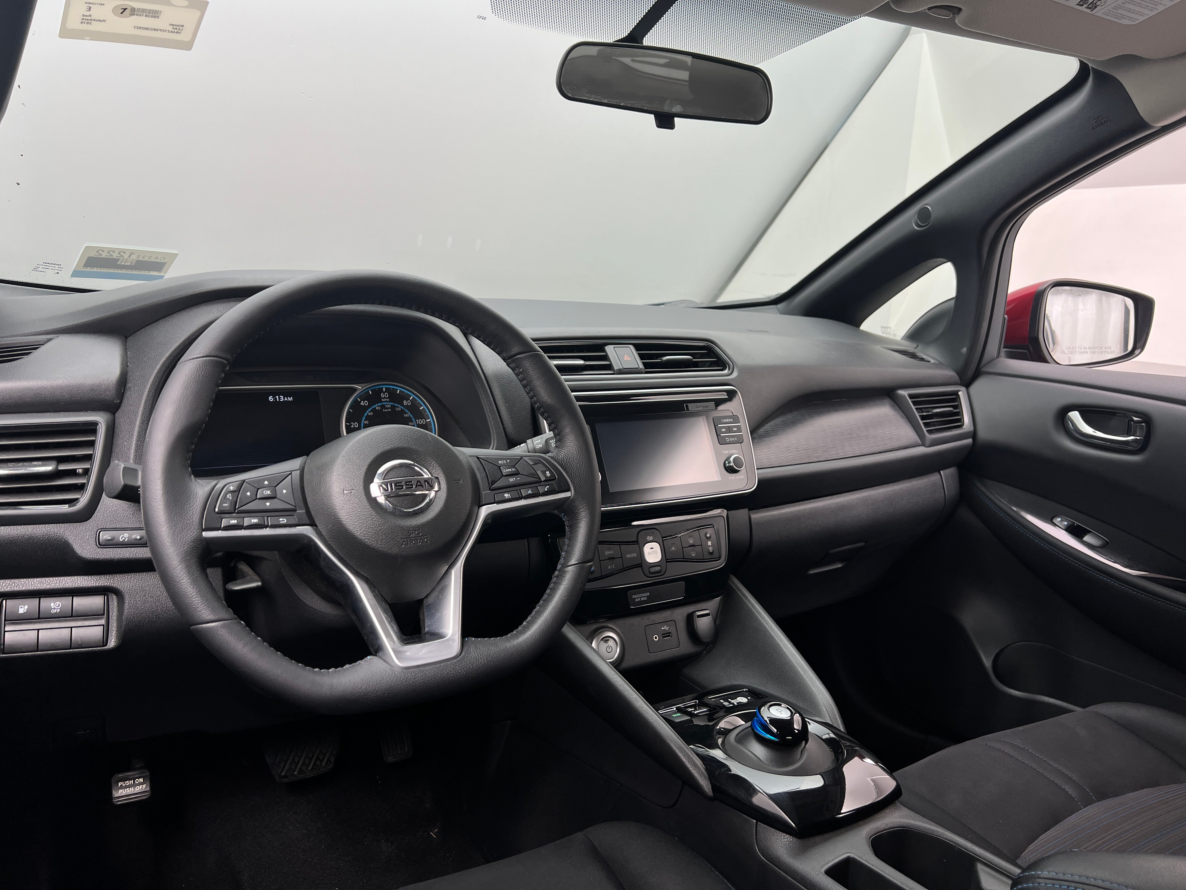 Thumbnail: 2019 Nissan Leaf - 3