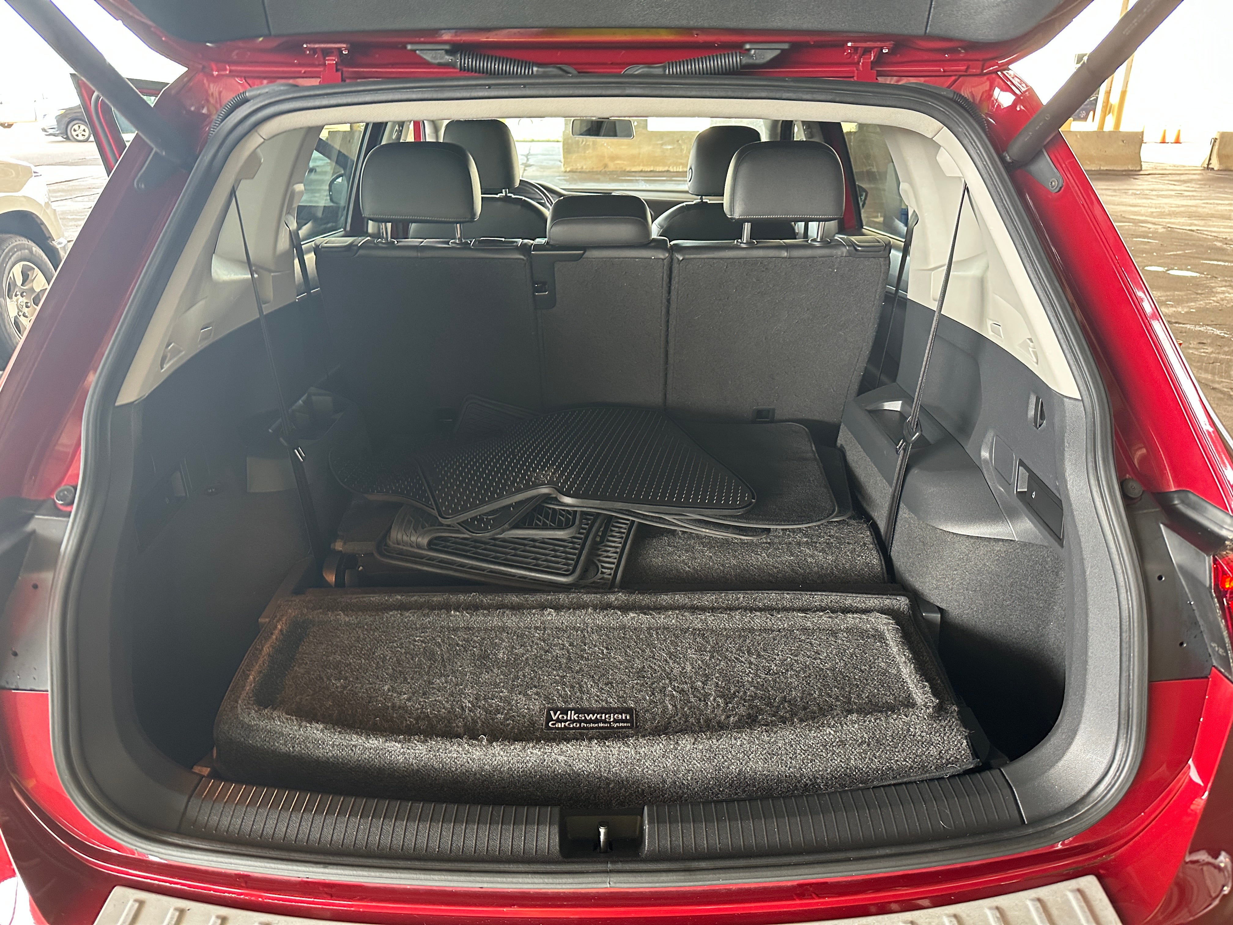 Thumbnail: 2018 Volkswagen Tiguan - 6