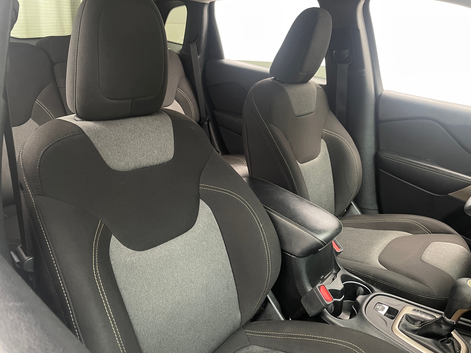 Thumbnail: 2018 Jeep Cherokee - 2