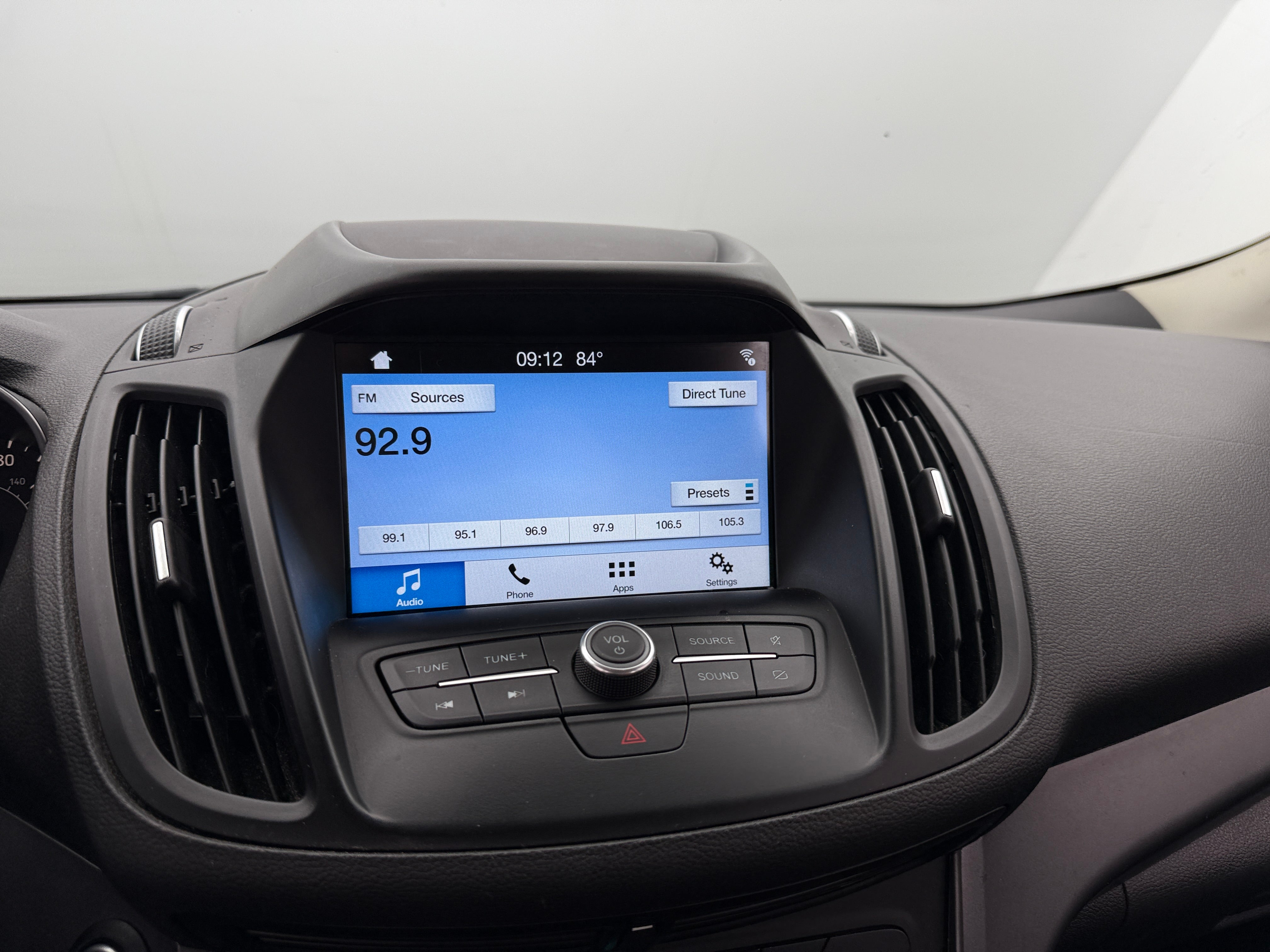 Thumbnail: 2019 Ford Escape - 4