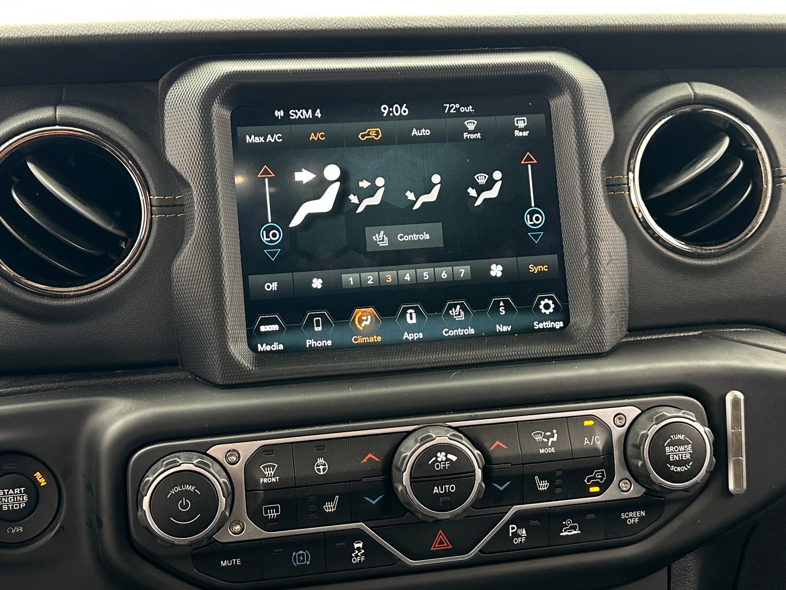 Thumbnail: 2021 Jeep Wrangler - 3