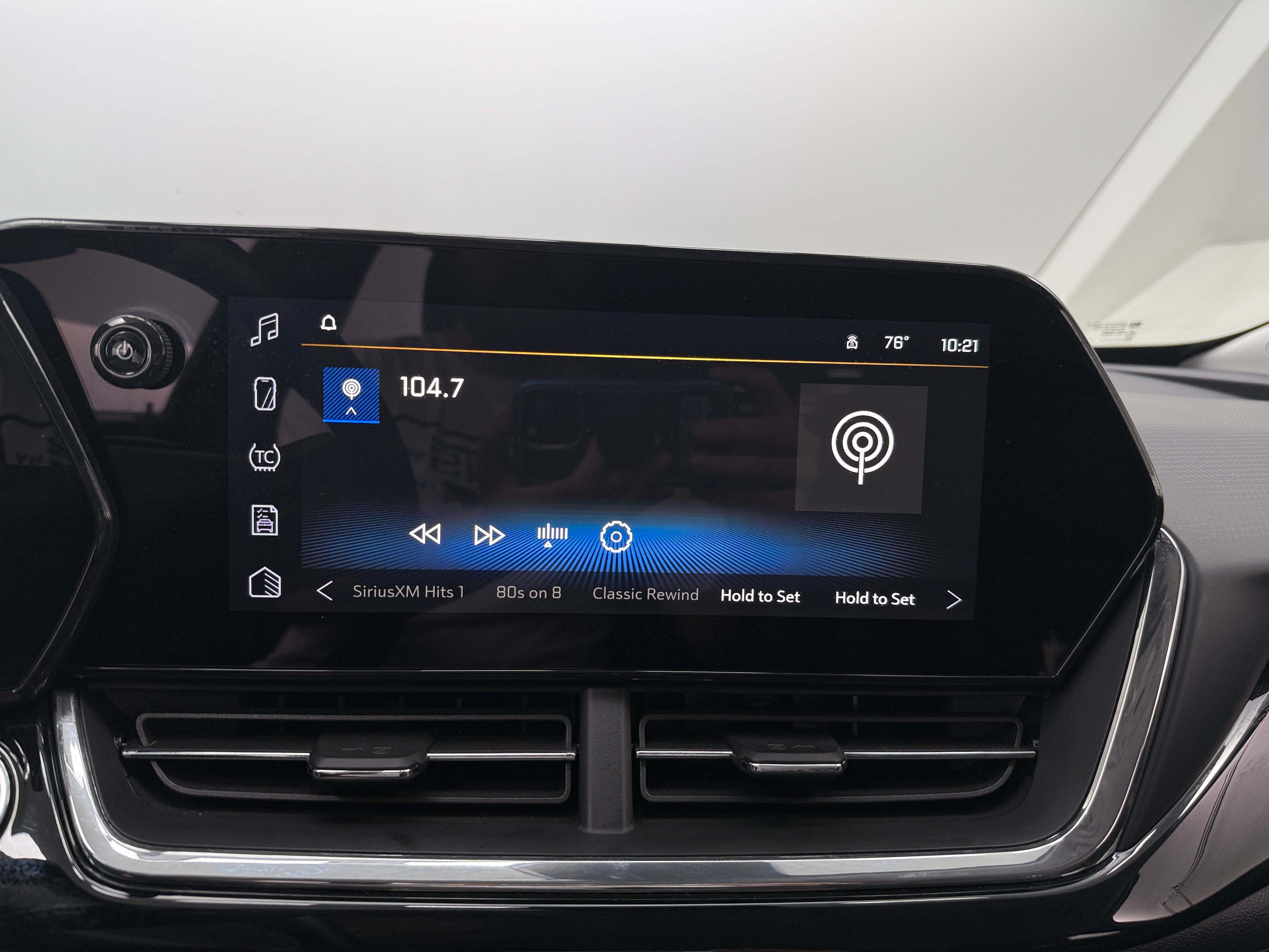 Thumbnail: 2025 Chevrolet Trax - 3