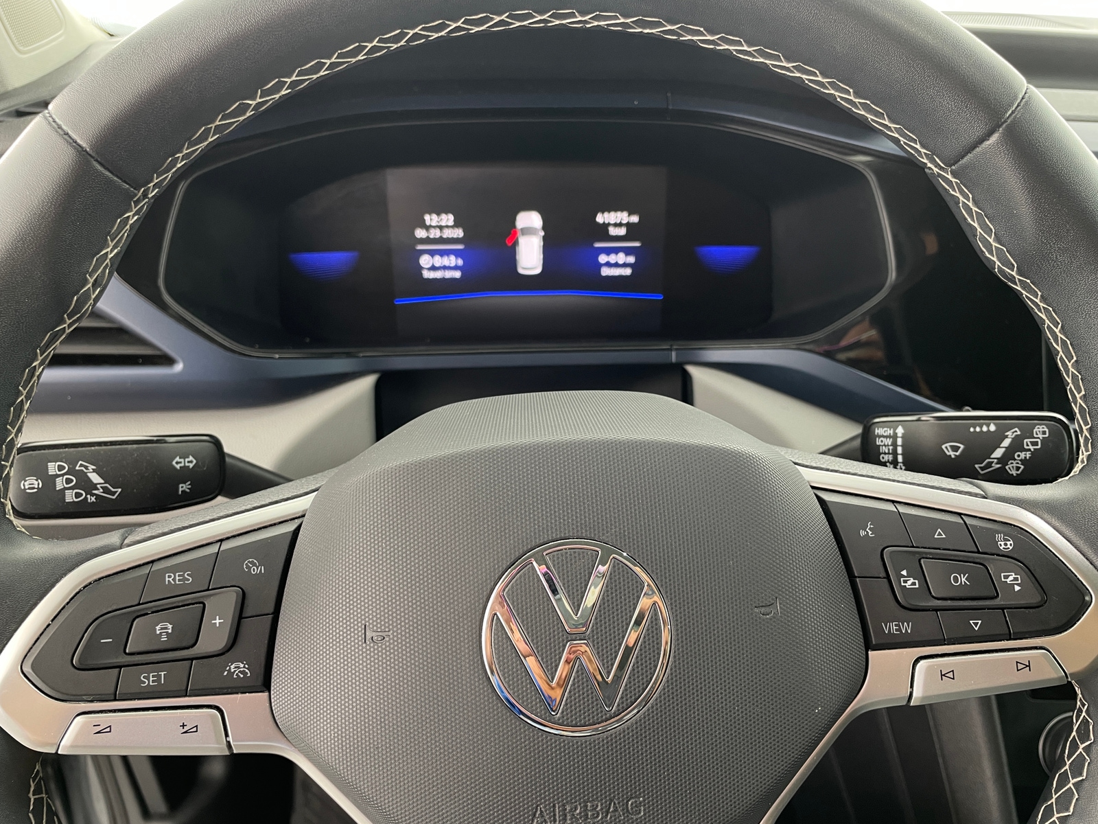 Thumbnail: 2022 Volkswagen Taos - 4