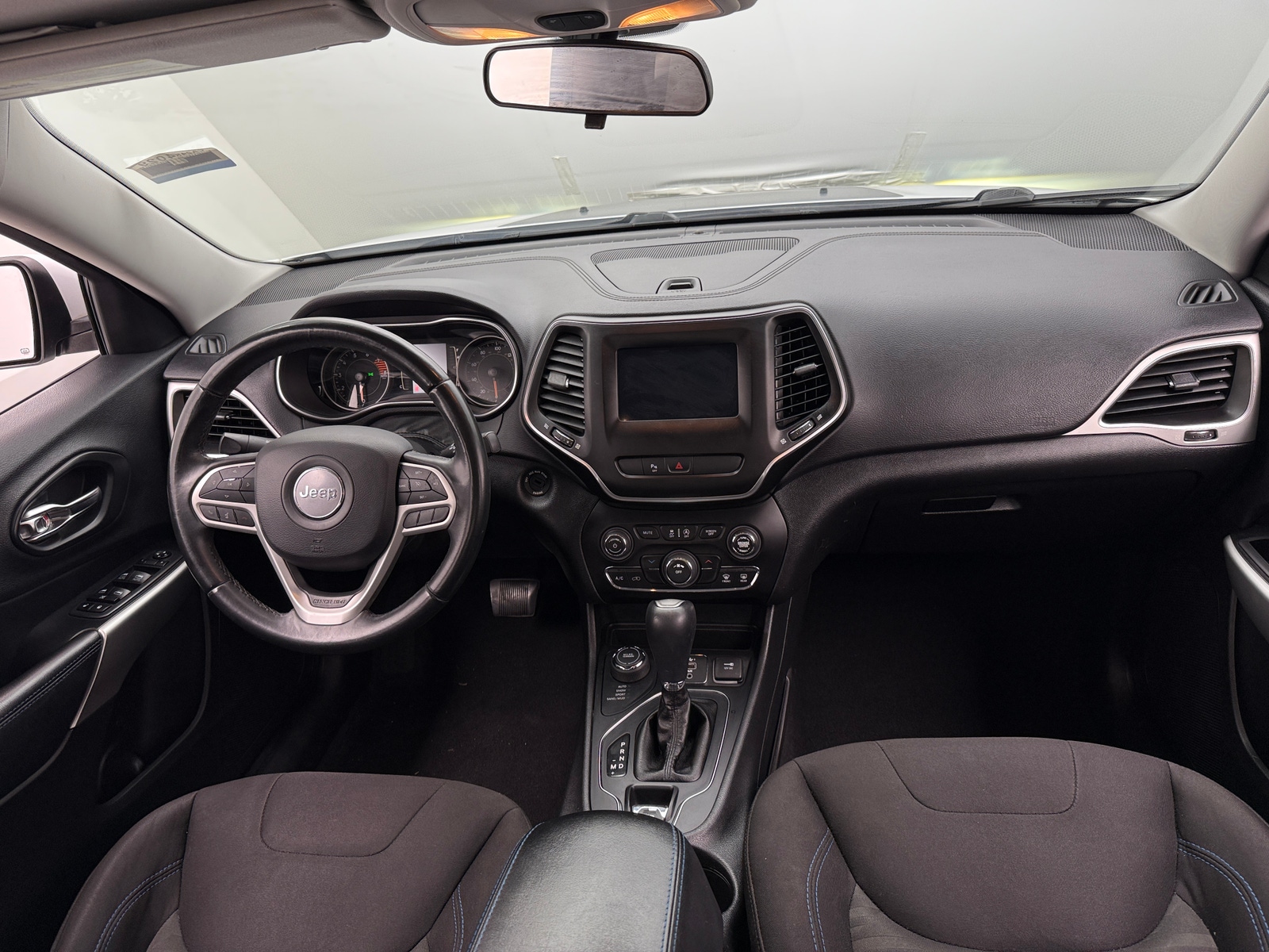 Thumbnail: 2019 Jeep Cherokee - 3