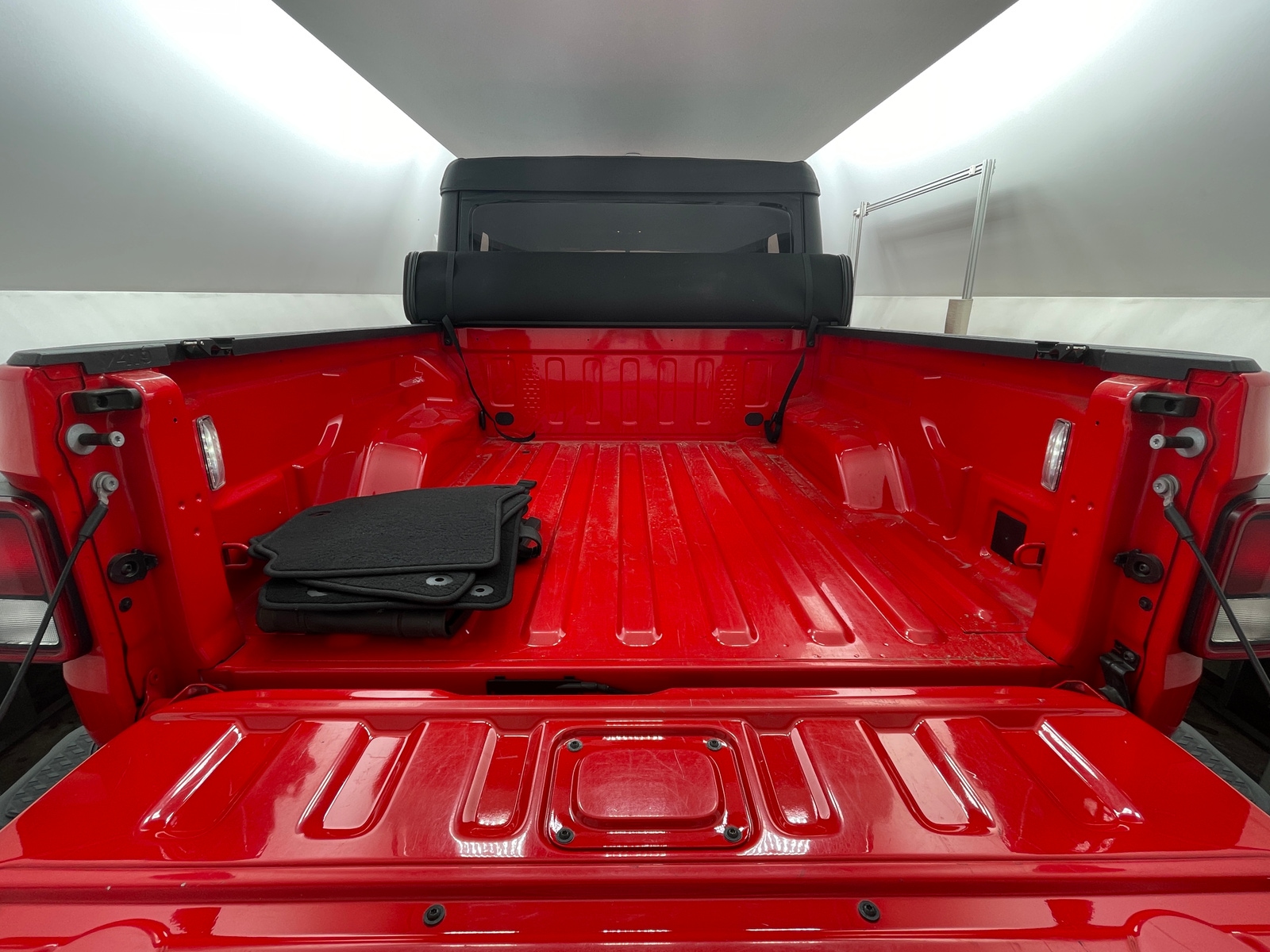 Thumbnail: 2020 Jeep Gladiator - 7