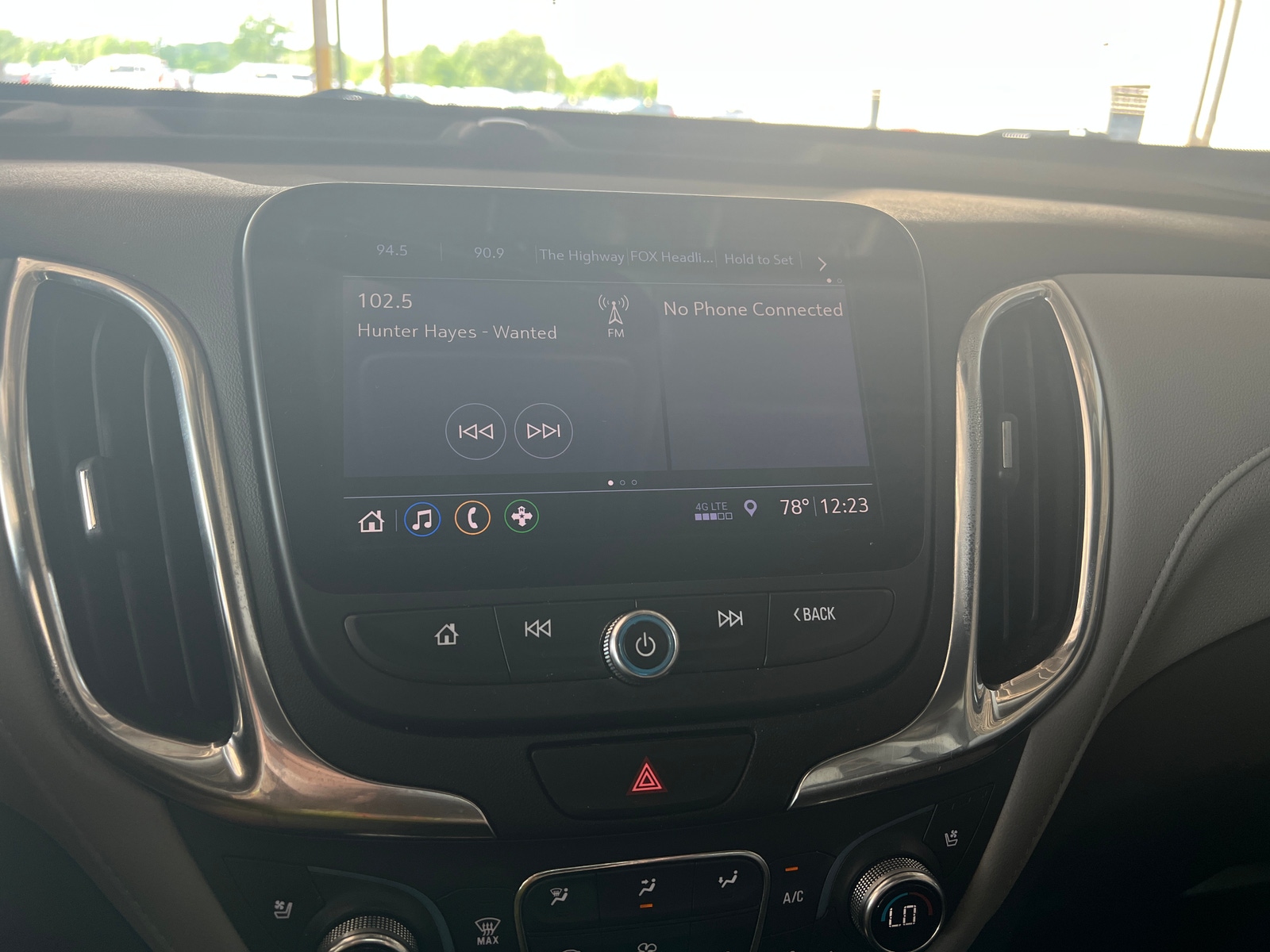 Thumbnail: 2021 Chevrolet Equinox - 3