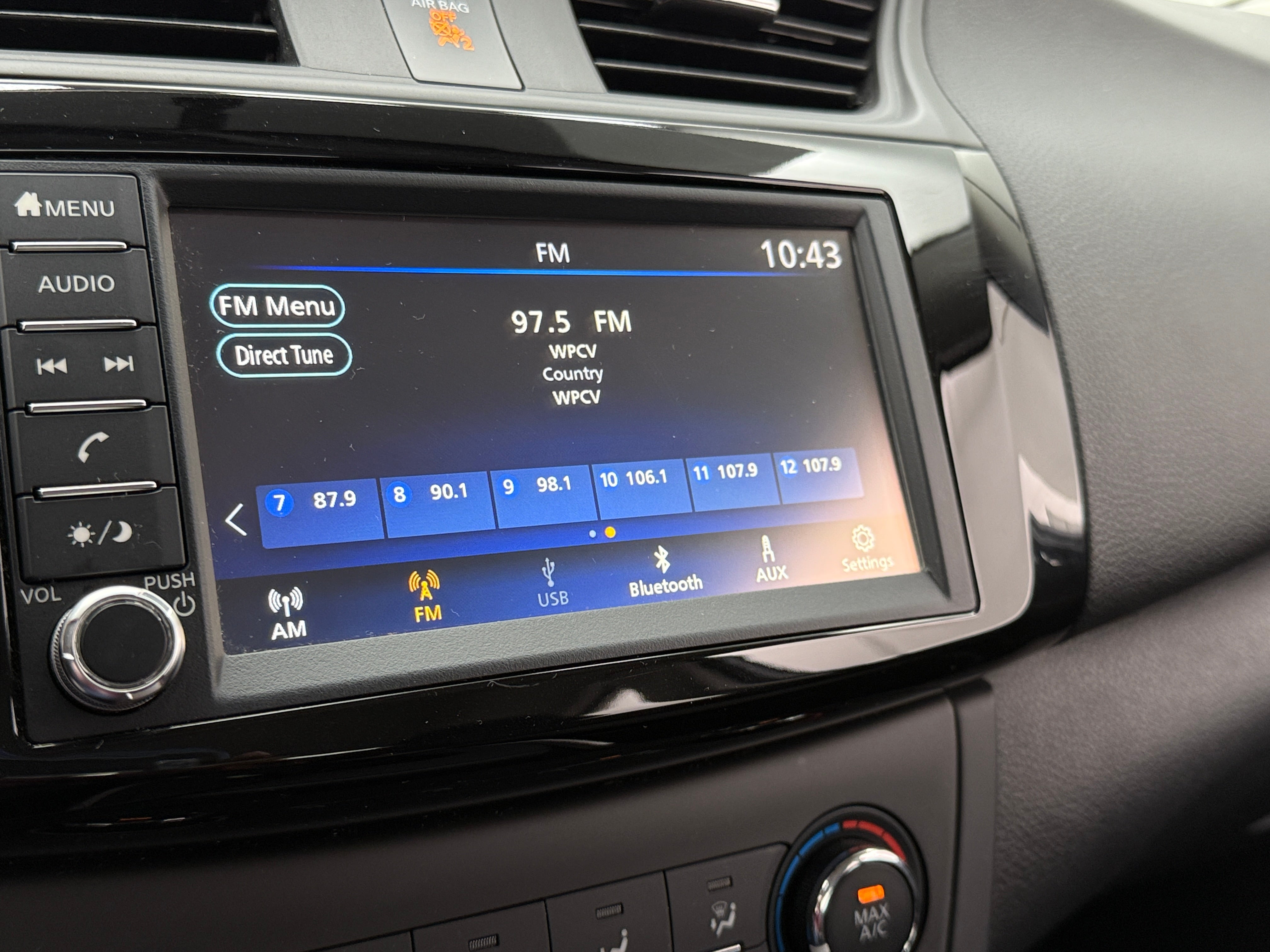 Thumbnail: 2019 Nissan Sentra - 4
