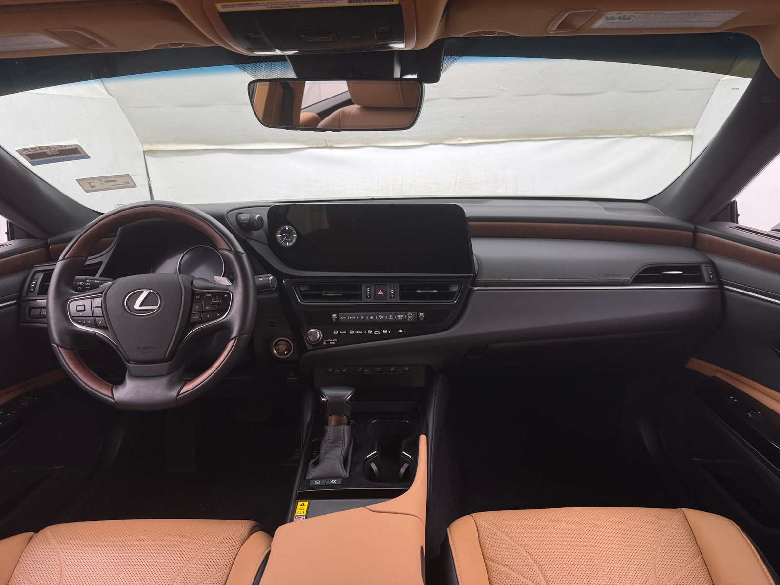 Thumbnail: 2024 Lexus ES - 2