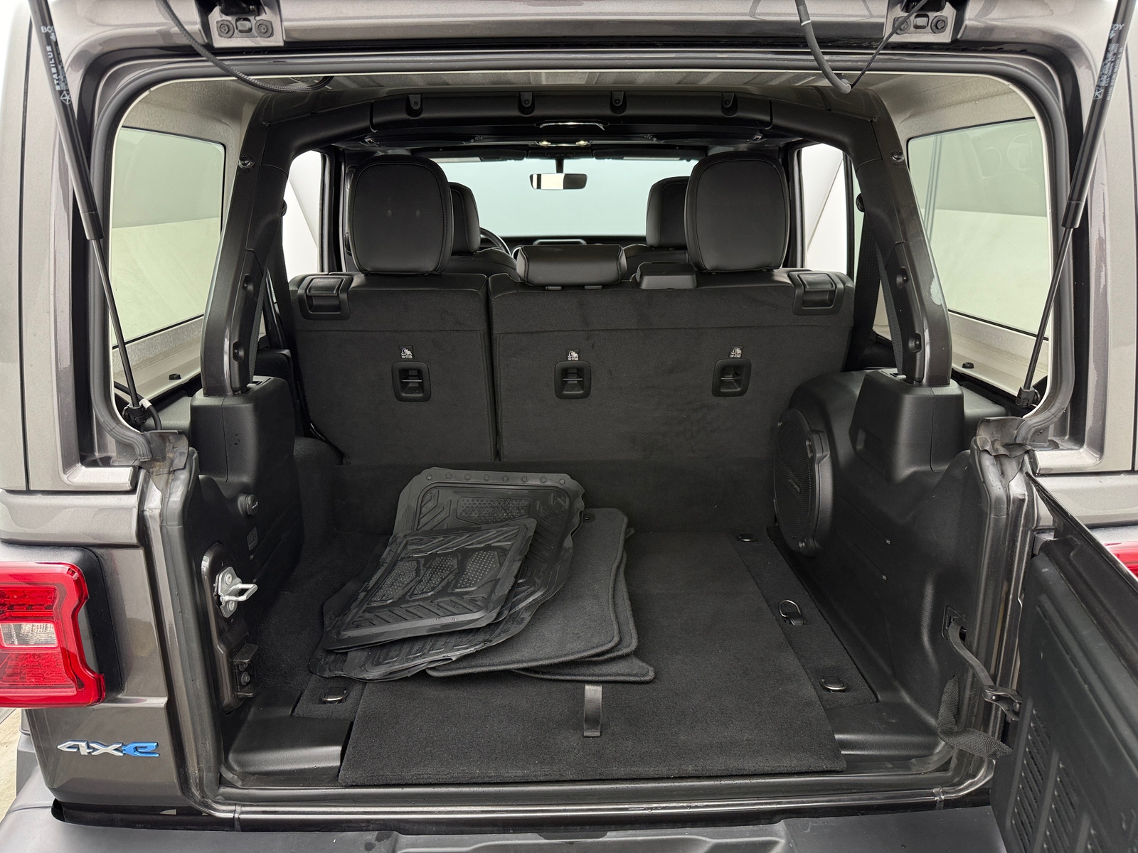 Thumbnail: 2021 Jeep Wrangler - 6