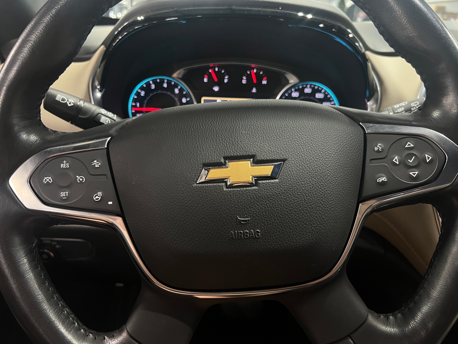 Thumbnail: 2022 Chevrolet Traverse - 4