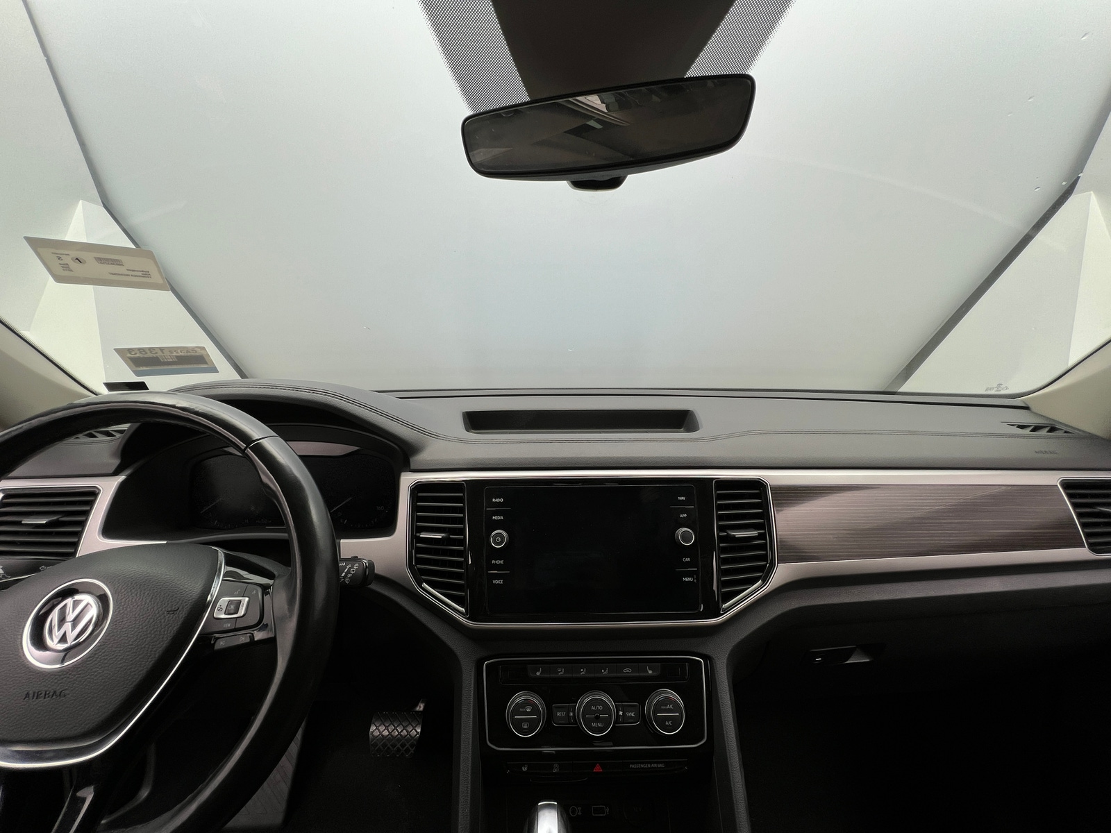 Thumbnail: 2019 Volkswagen Atlas - 2