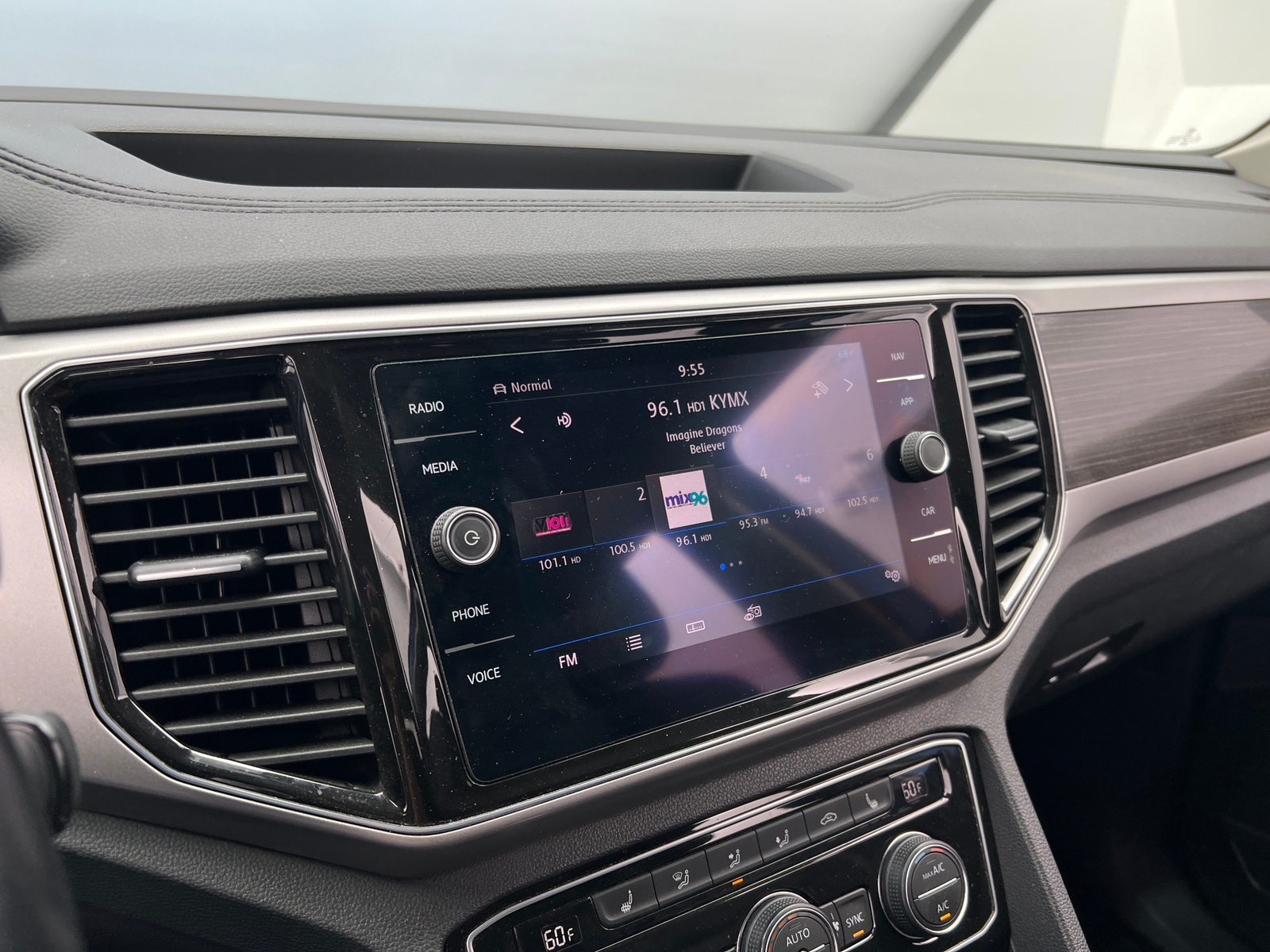 Thumbnail: 2019 Volkswagen Atlas - 3