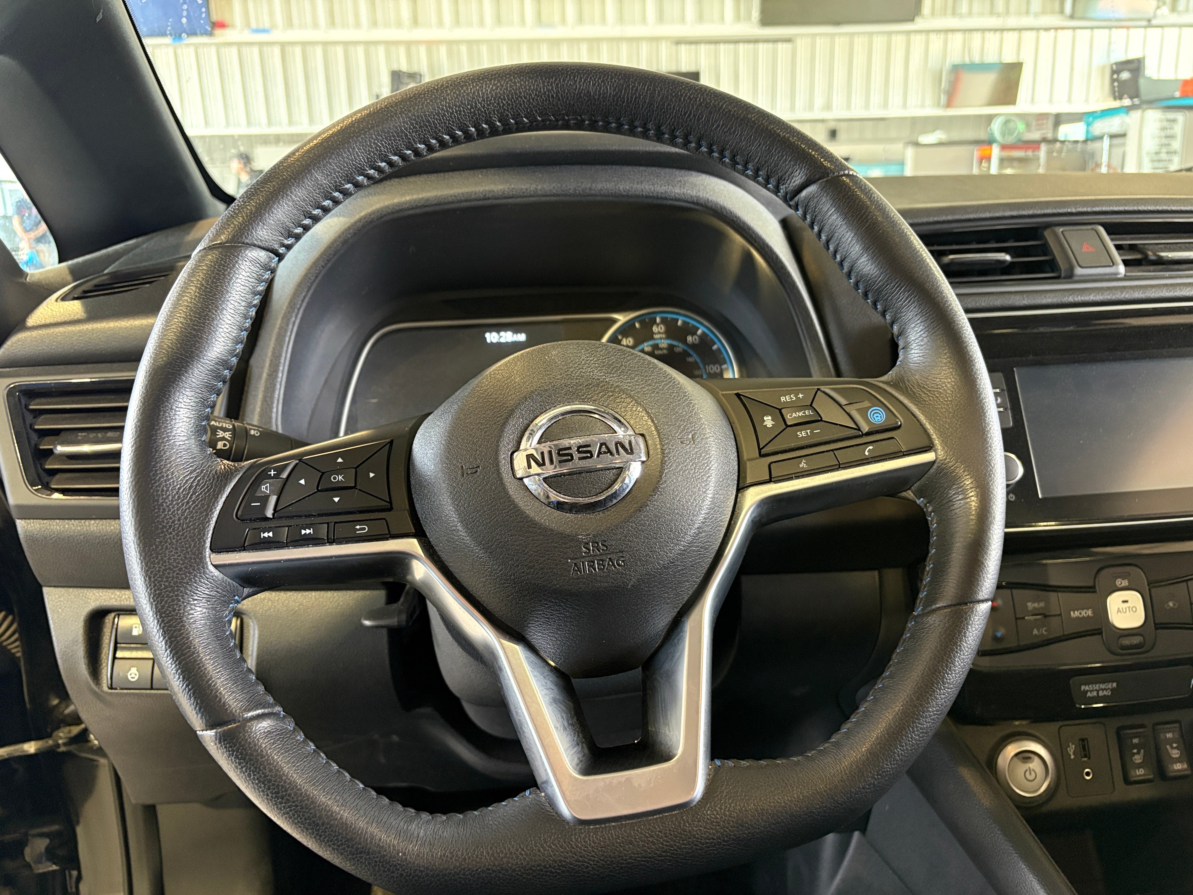 Thumbnail: 2019 Nissan Leaf - 5