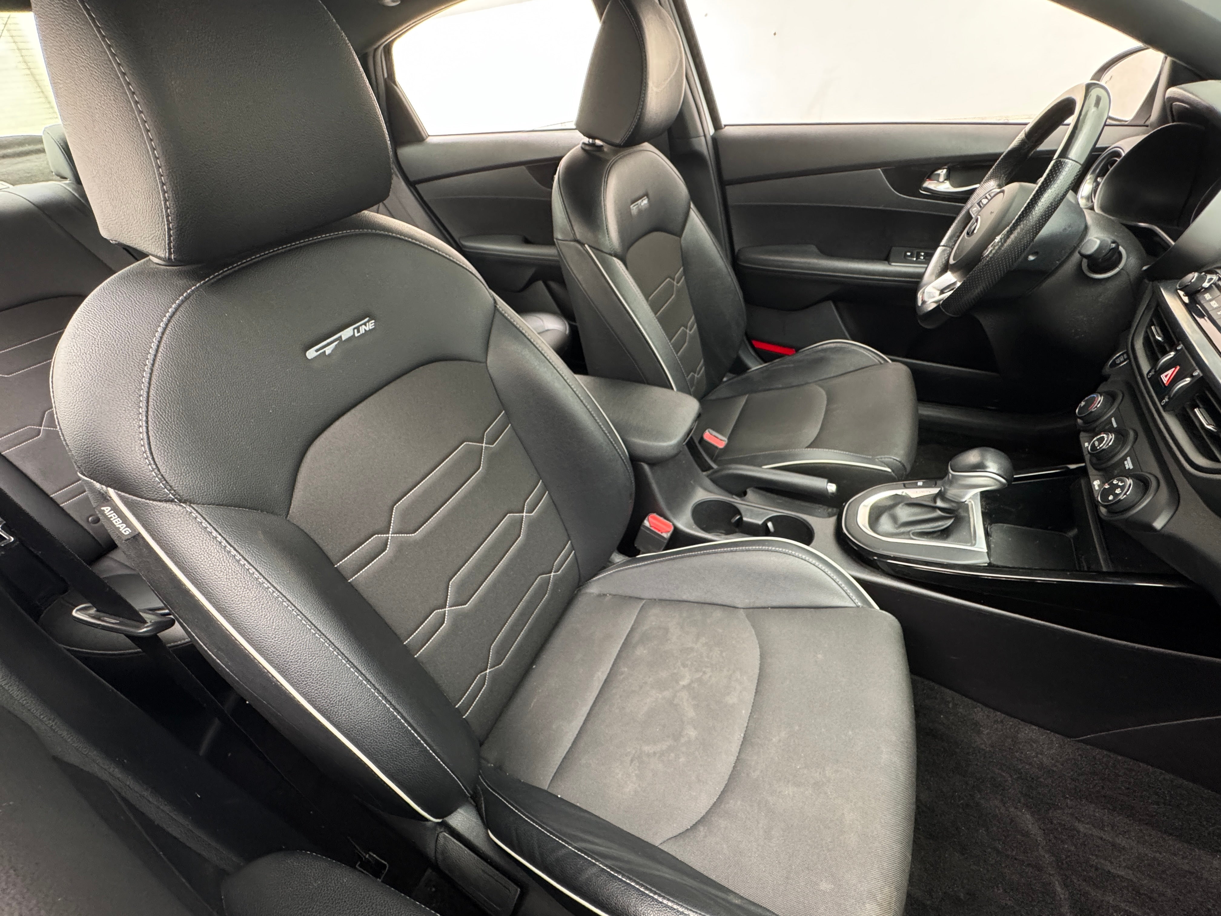Thumbnail: 2021 Kia Forte - 2