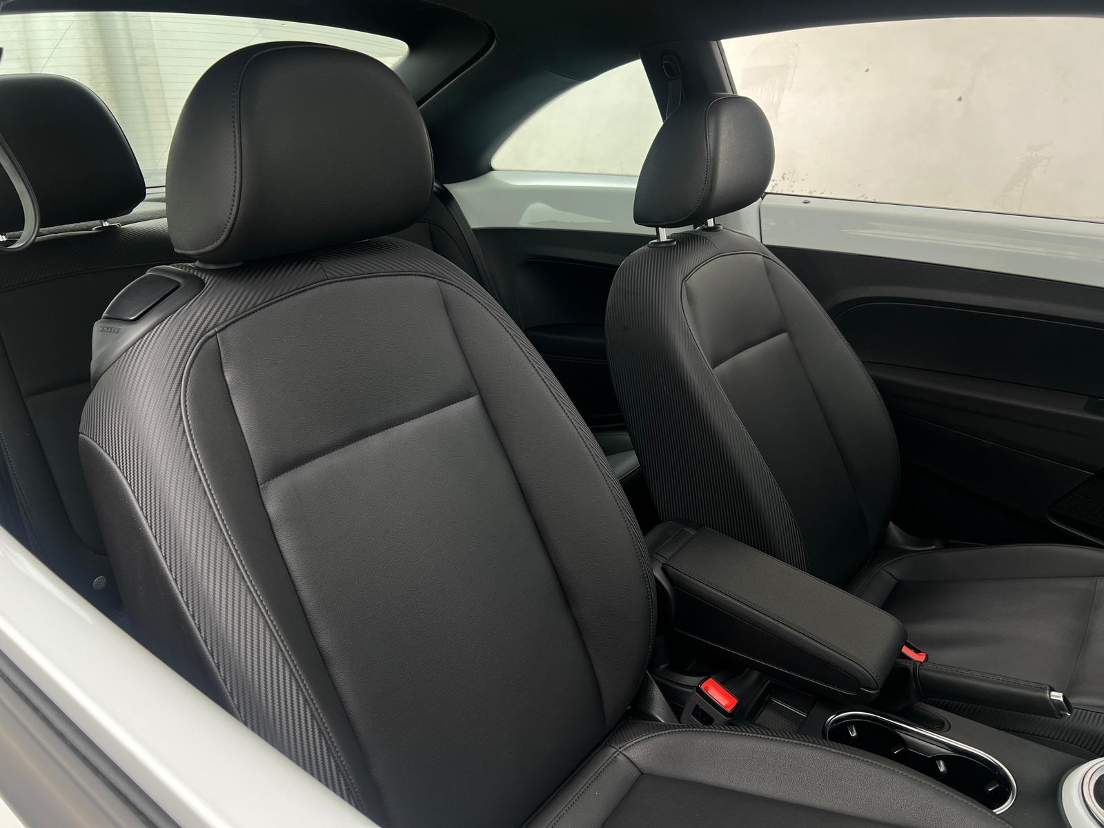 Thumbnail: 2017 Volkswagen Beetle - 2