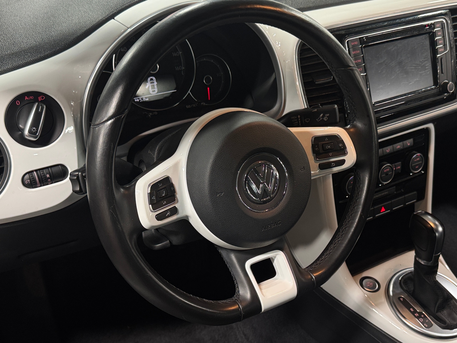 Thumbnail: 2017 Volkswagen Beetle - 5